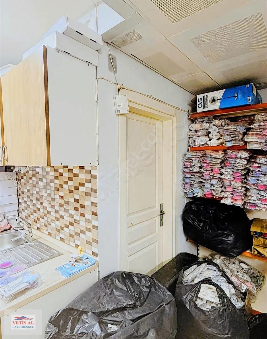 Çekmeköy Şahinbey Caddesi Arka Paralel Satılık 220m2 Dükkan - Görsel 2