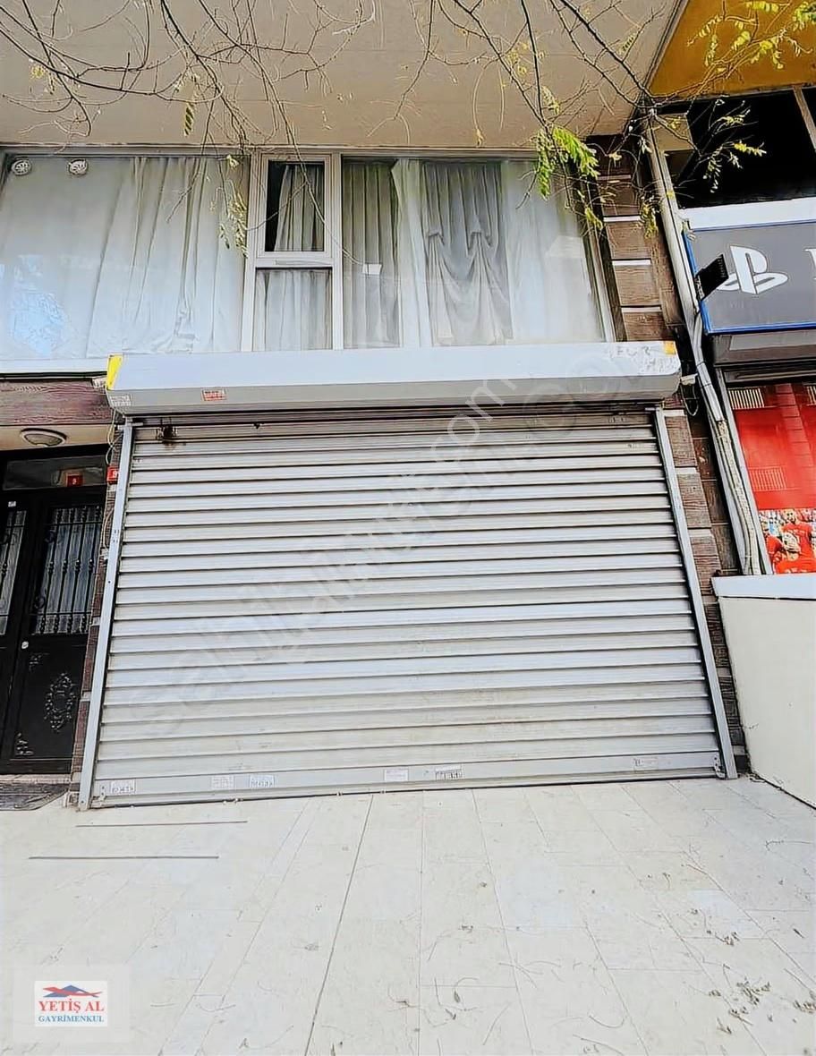 Çekmeköy Şahinbey Caddesi Arka Paralel Satılık 220m2 Dükkan