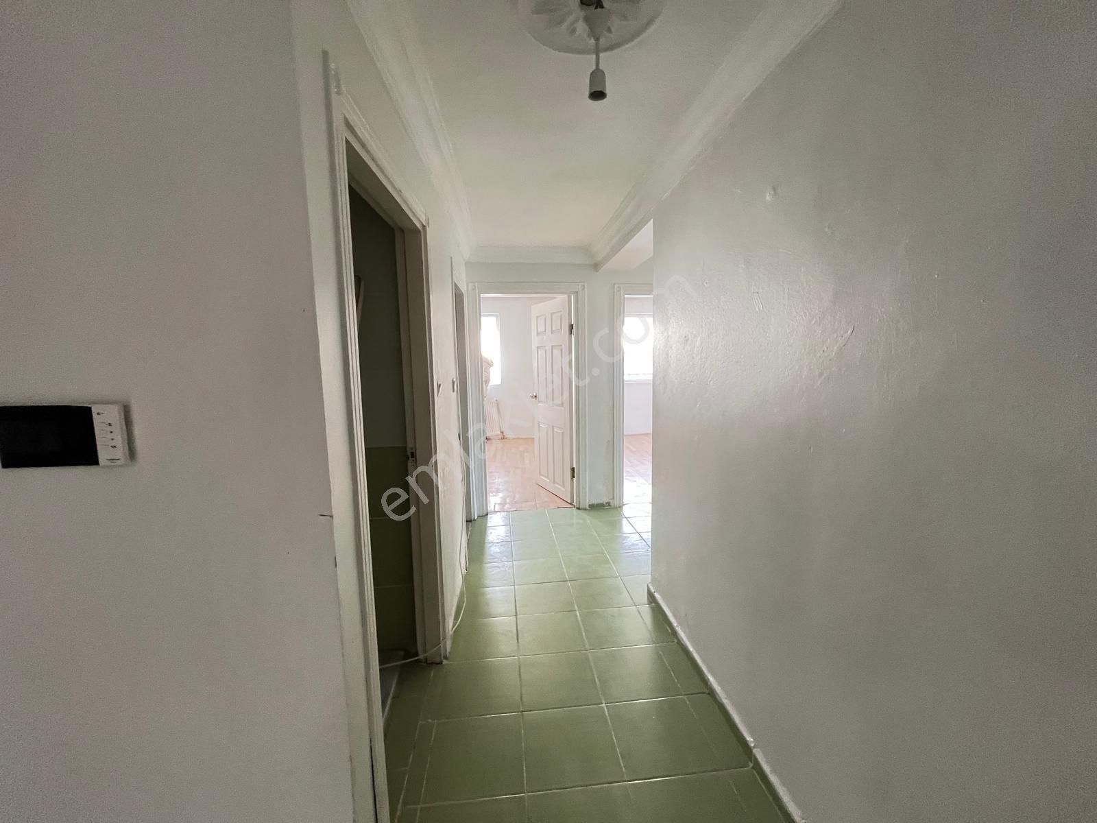 Koza Emlak'tan Topçu Mahalesinde Ara Katta Yapılı Bağımsız 3+1 Kiralık Daireee - Görsel 32
