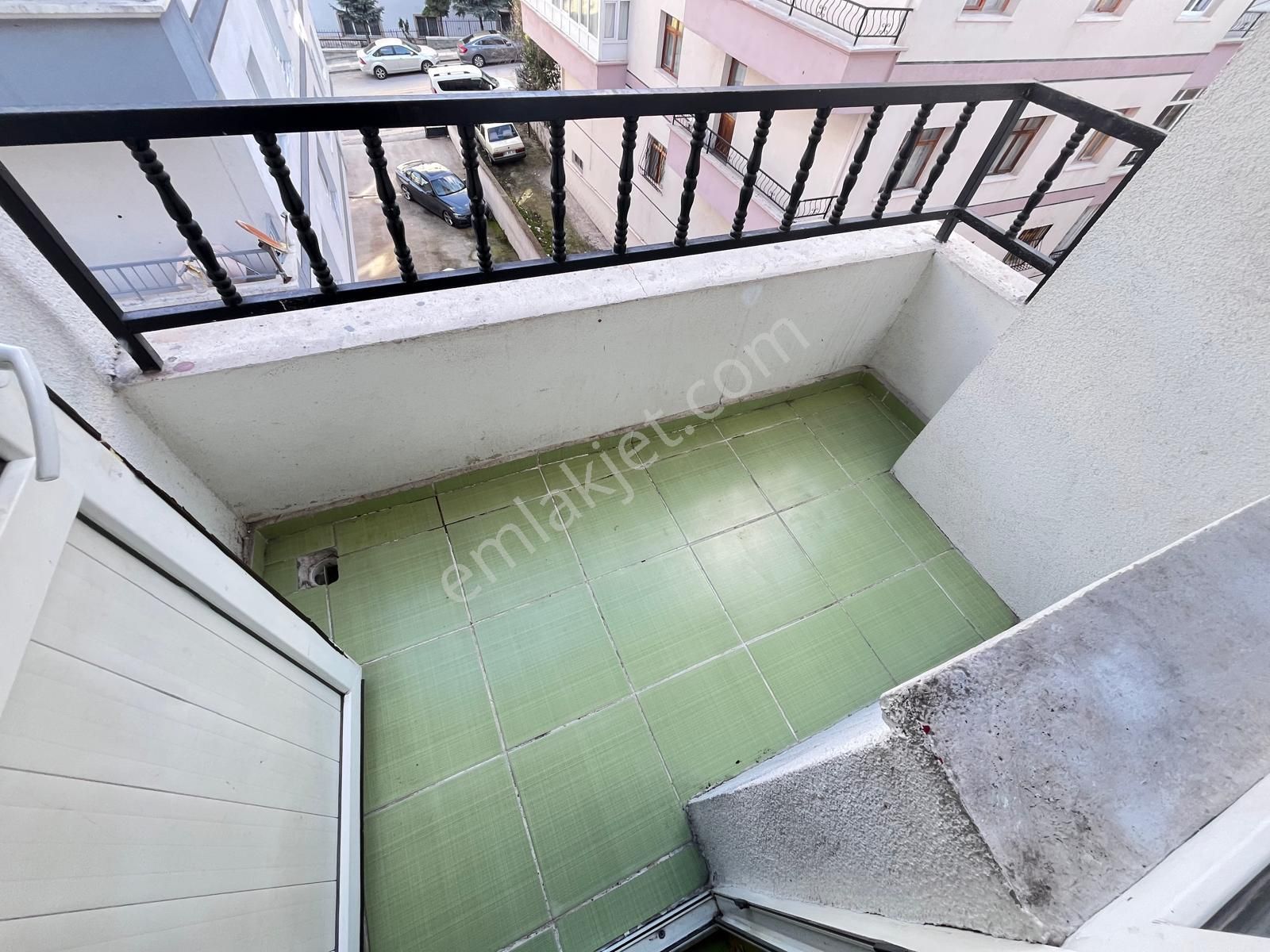 Koza Emlak'tan Topçu Mahalesinde Ara Katta Yapılı Bağımsız 3+1 Kiralık Daireee - Görsel 9