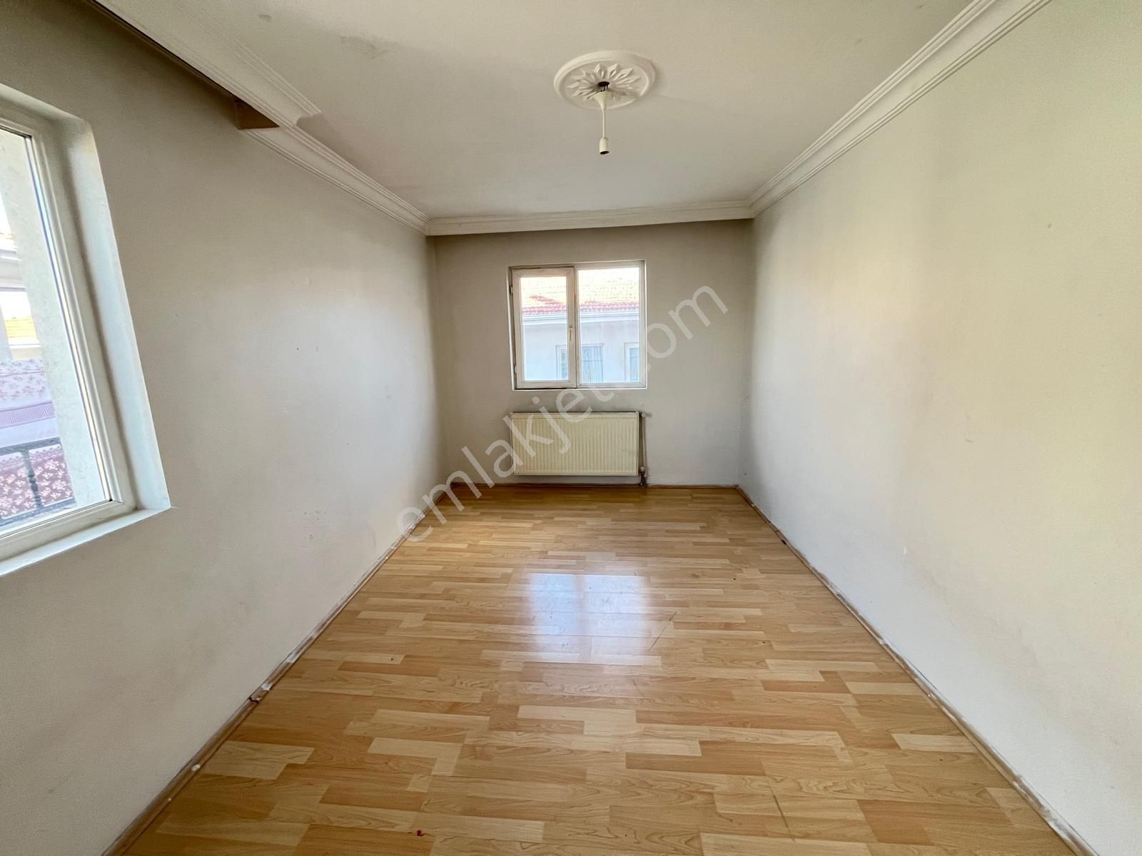 Koza Emlak'tan Topçu Mahalesinde Ara Katta Yapılı Bağımsız 3+1 Kiralık Daireee - Görsel 23
