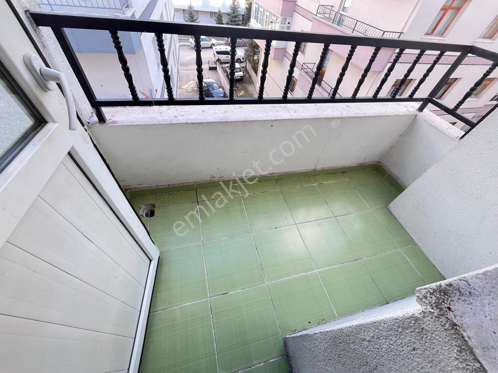 Koza Emlak'tan Topçu Mahalesinde Ara Katta Yapılı Bağımsız 3+1 Kiralık Daireee - Görsel 10