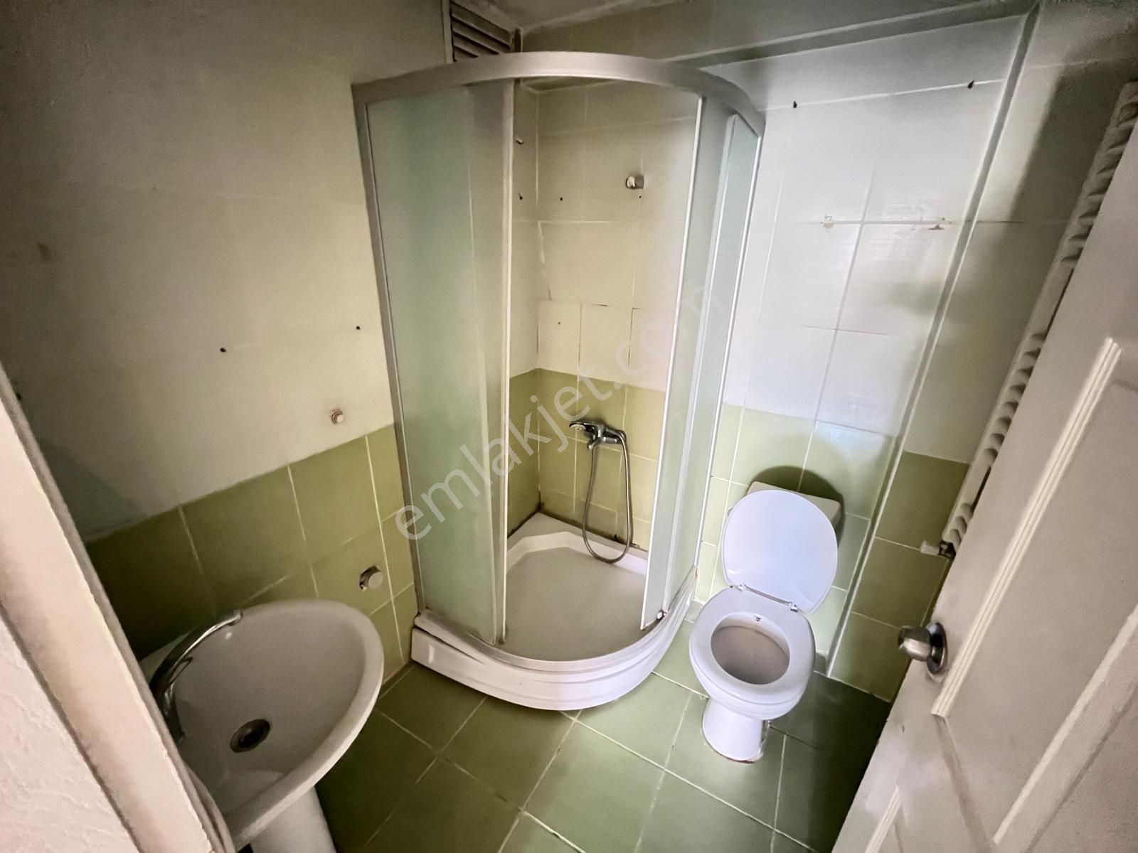 Koza Emlak'tan Topçu Mahalesinde Ara Katta Yapılı Bağımsız 3+1 Kiralık Daireee - Görsel 34