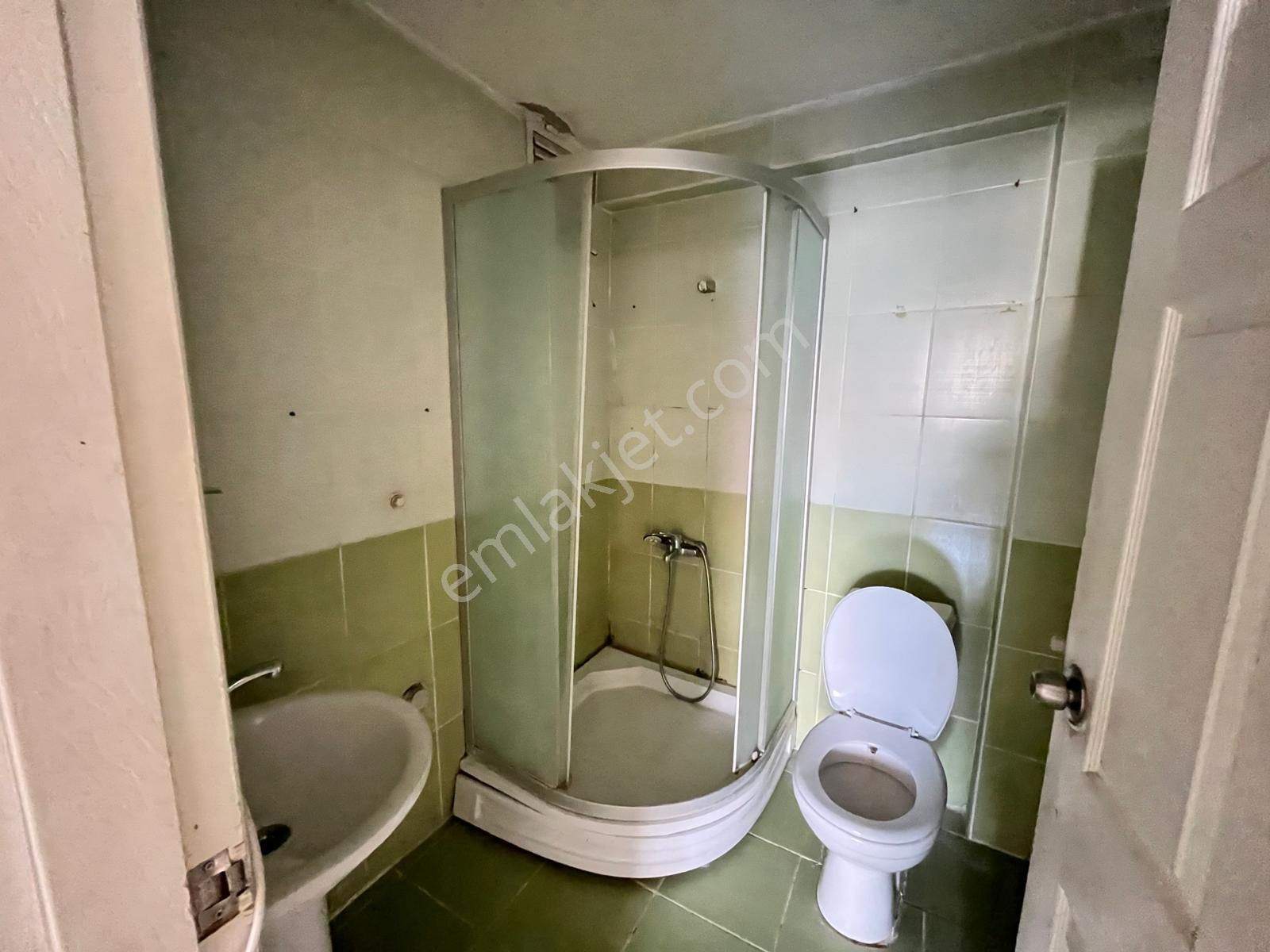 Koza Emlak'tan Topçu Mahalesinde Ara Katta Yapılı Bağımsız 3+1 Kiralık Daireee - Görsel 33