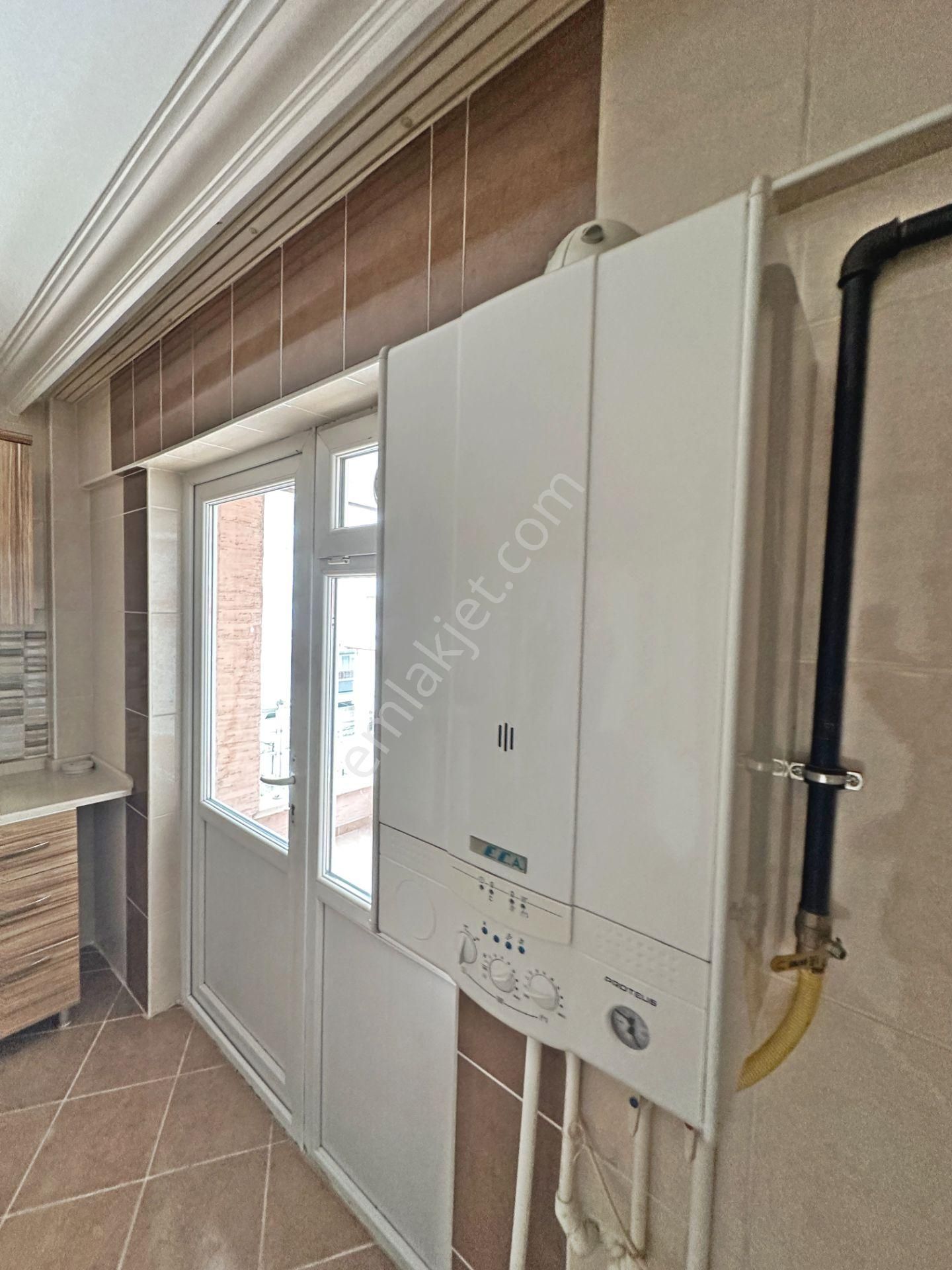 Misket Mahallesinde Katta Ebeveyn Banyolu Yapılı 3+1 Satılık Daire - Görsel 10