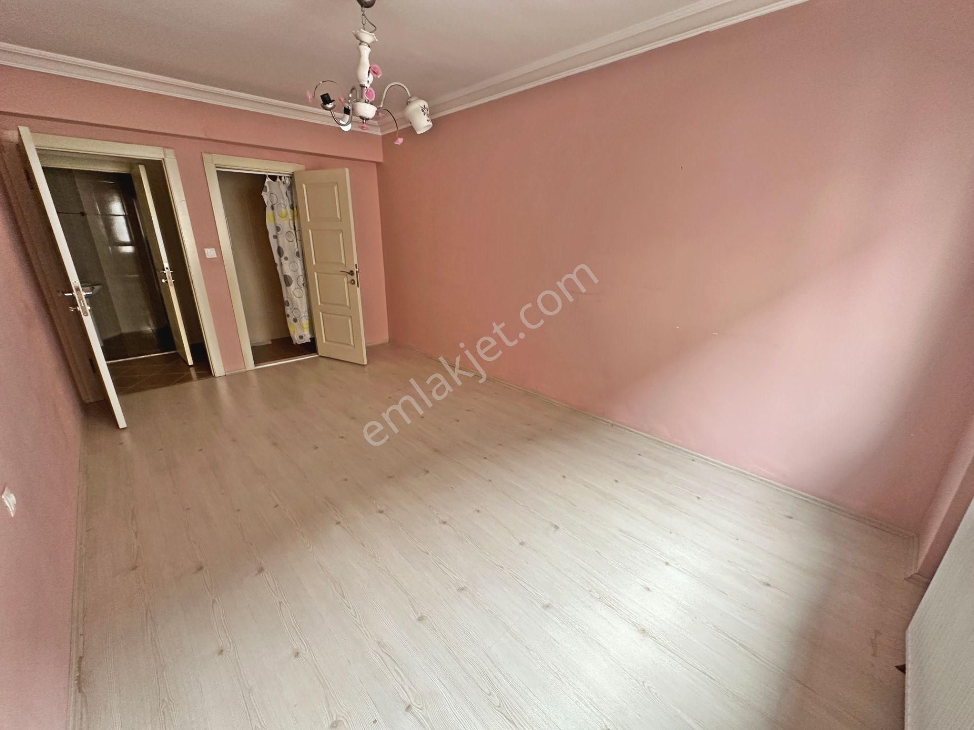 Misket Mahallesinde Katta Ebeveyn Banyolu Yapılı 3+1 Satılık Daire - Görsel 16