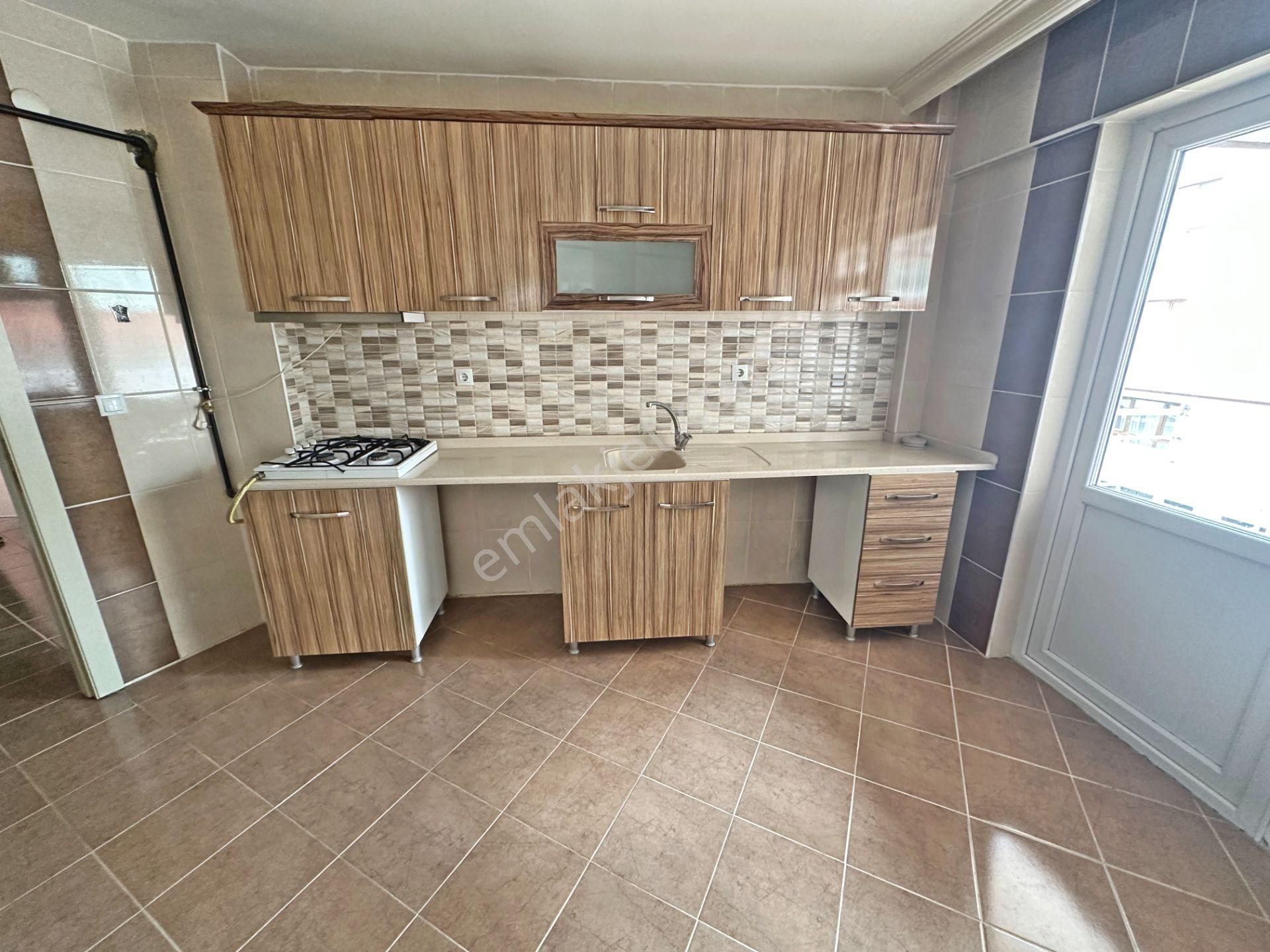 Misket Mahallesinde Katta Ebeveyn Banyolu Yapılı 3+1 Satılık Daire - Görsel 8