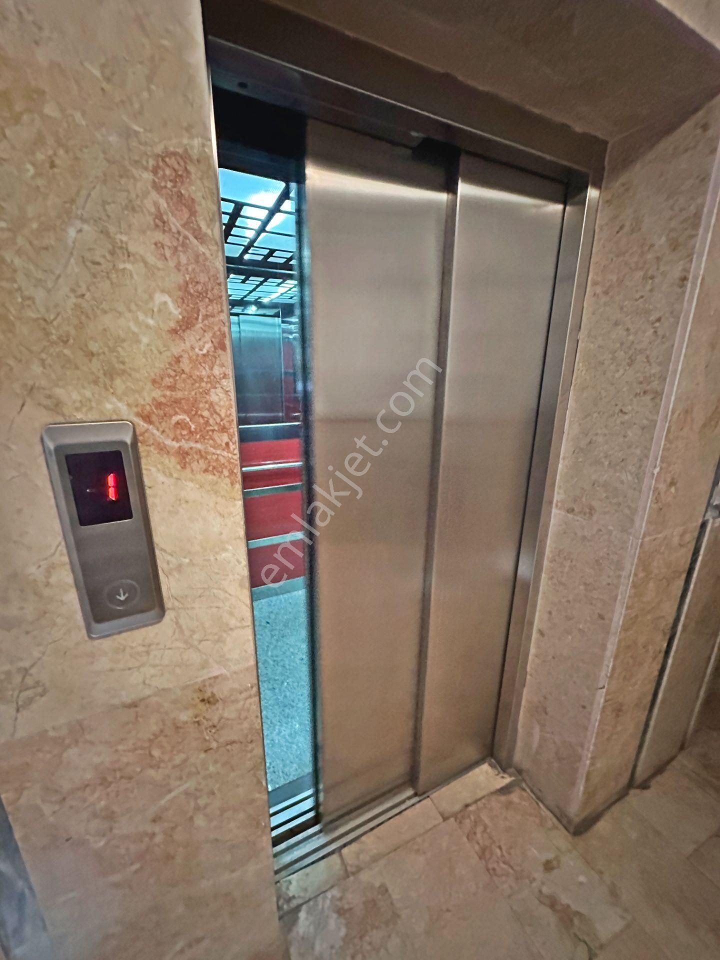 Misket Mahallesinde Katta Ebeveyn Banyolu Yapılı 3+1 Satılık Daire - Görsel 23