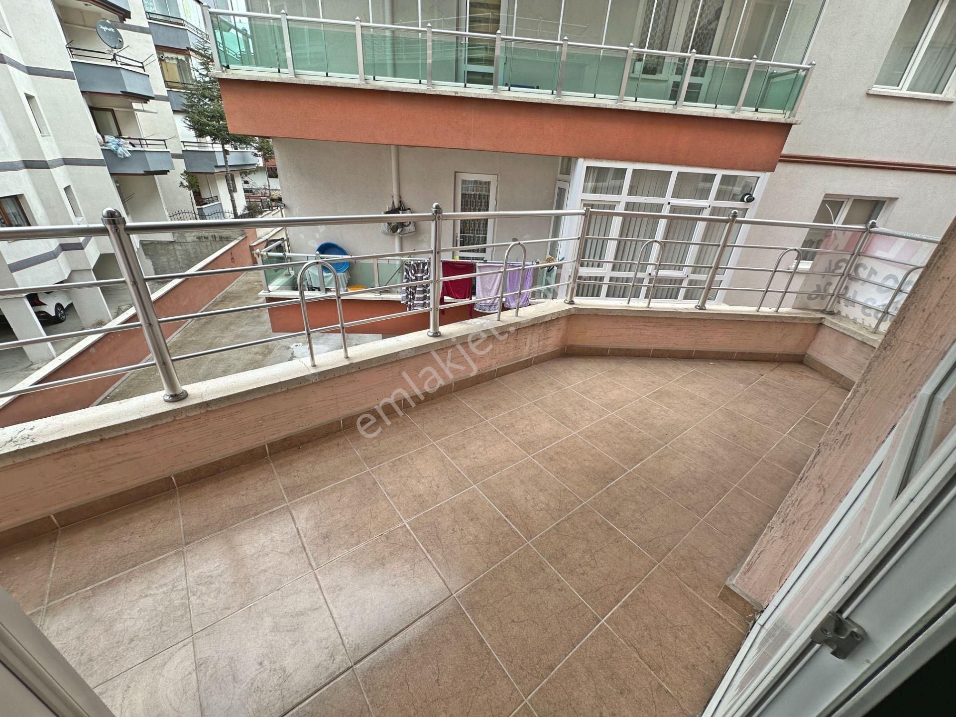 Misket Mahallesinde Katta Ebeveyn Banyolu Yapılı 3+1 Satılık Daire - Görsel 11