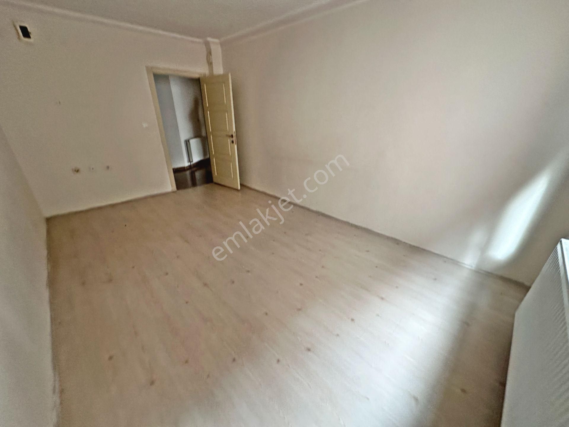 Misket Mahallesinde Katta Ebeveyn Banyolu Yapılı 3+1 Satılık Daire - Görsel 6