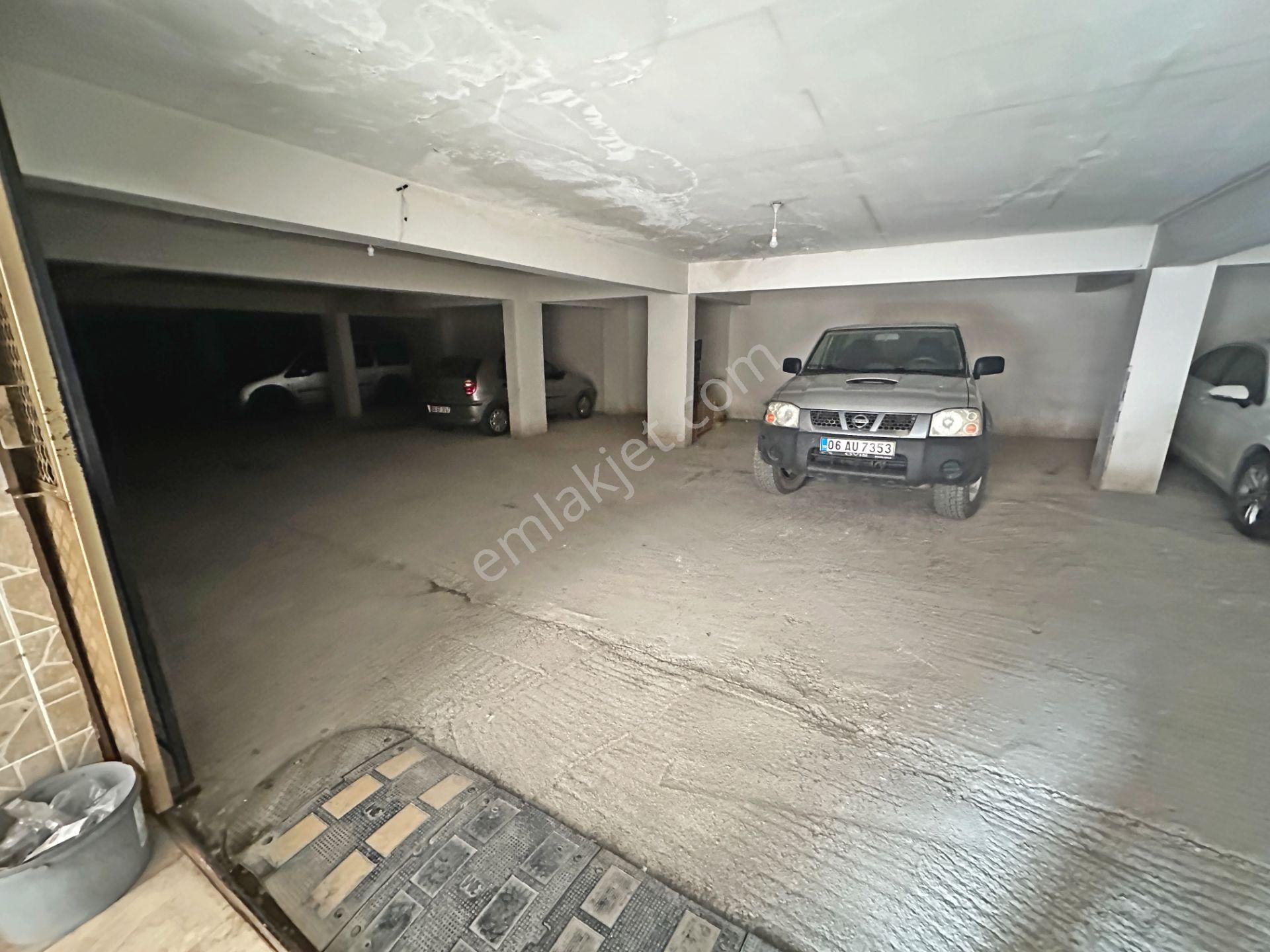 Misket Mahallesinde Katta Ebeveyn Banyolu Yapılı 3+1 Satılık Daire - Görsel 25