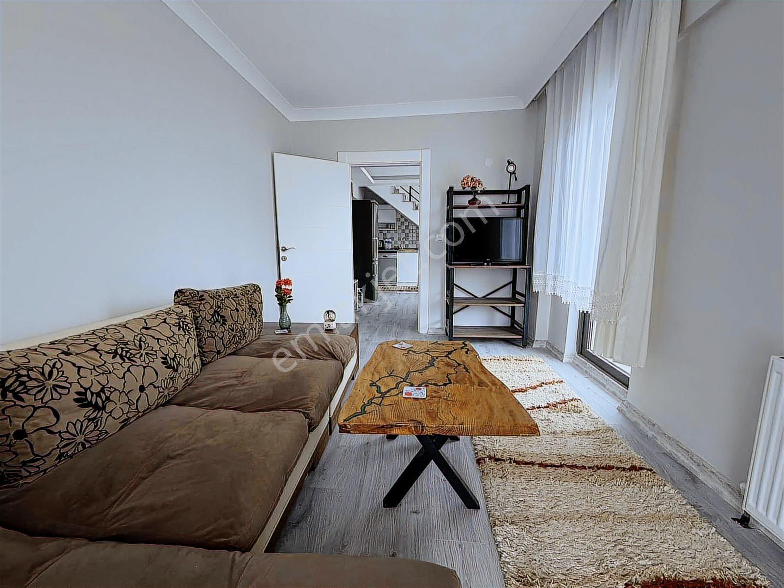 Alaçatı'dan/2.katta/full Eşyalı/geniş Balkonlu/oturuma Hazır 2+1 - Görsel 28