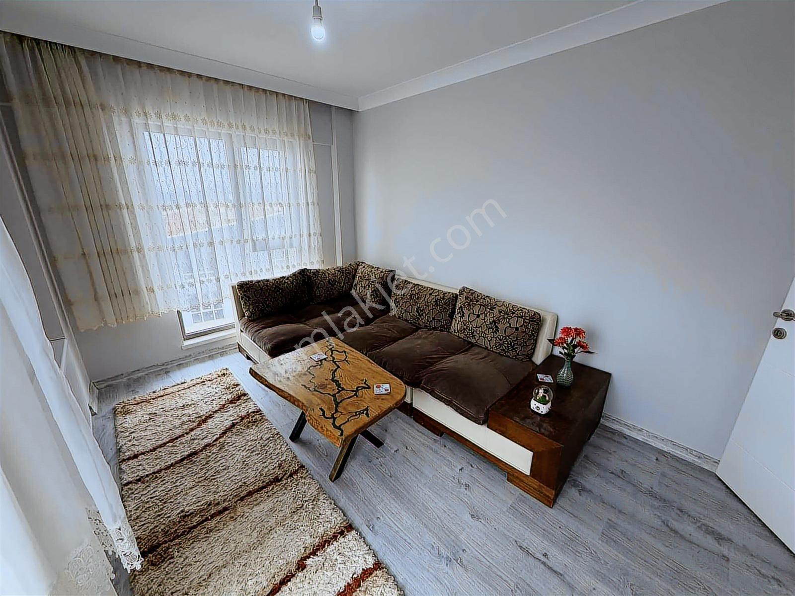 Alaçatı'dan/2.katta/full Eşyalı/geniş Balkonlu/oturuma Hazır 2+1 - Görsel 16