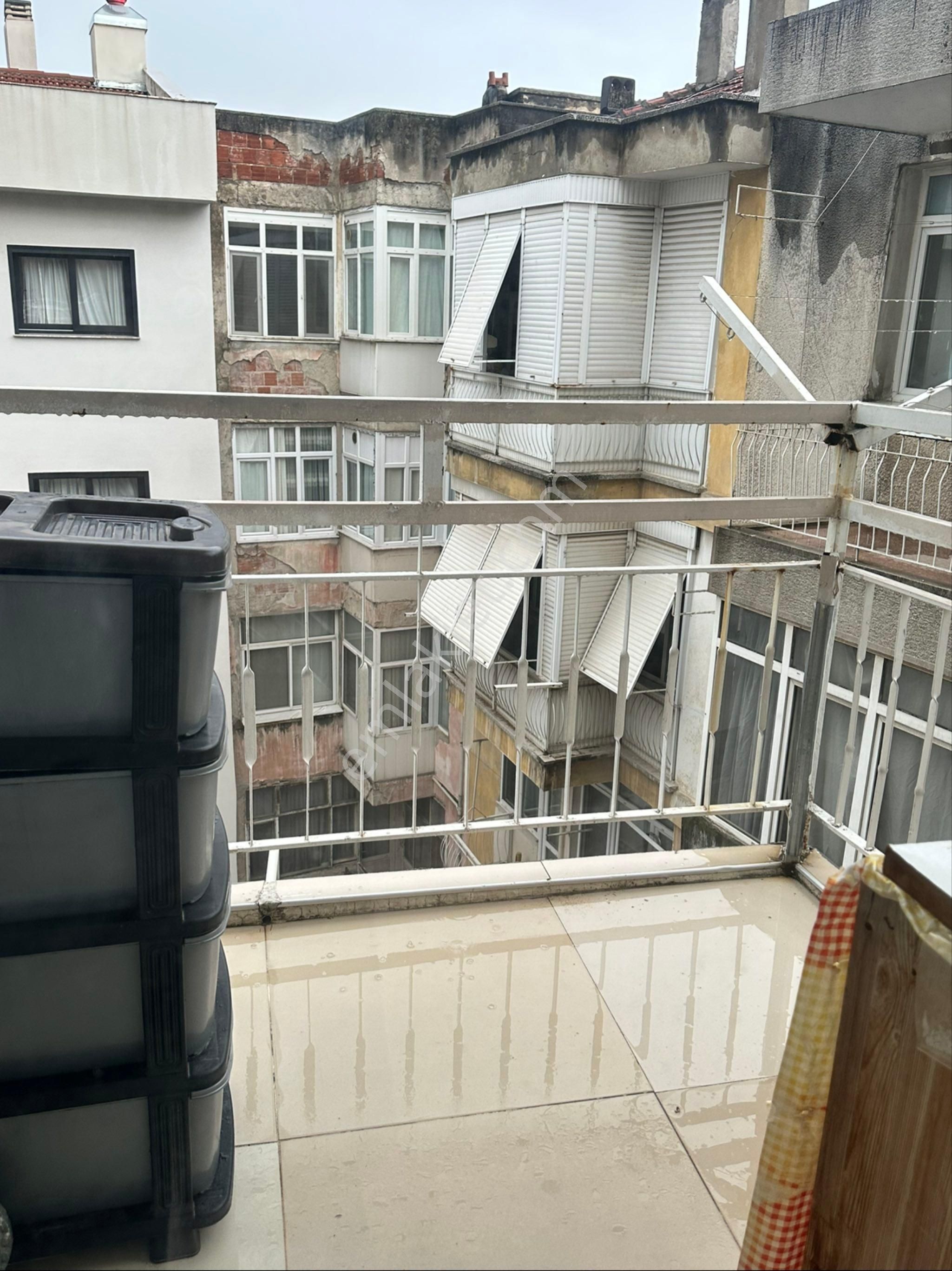 Karşıya Alaybey İzban Yürüme Mesfesinde Full Eşyalı 3+1 Daire - Görsel 17