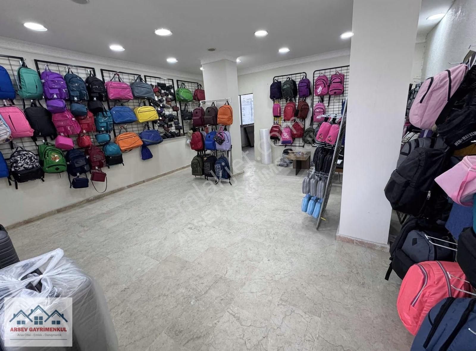 Güvercintepe Cumhuriyet Cadde Üstü 100m2 Köşe Başı Dükkan - Görsel 13