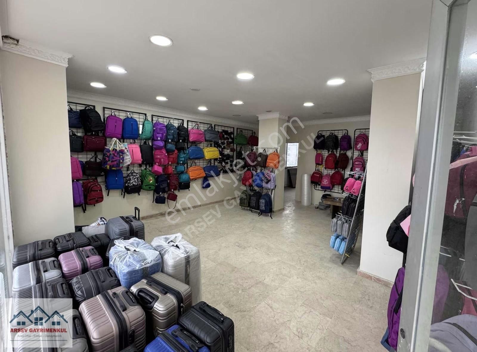 Güvercintepe Cumhuriyet Cadde Üstü 100m2 Köşe Başı Dükkan - Görsel 5