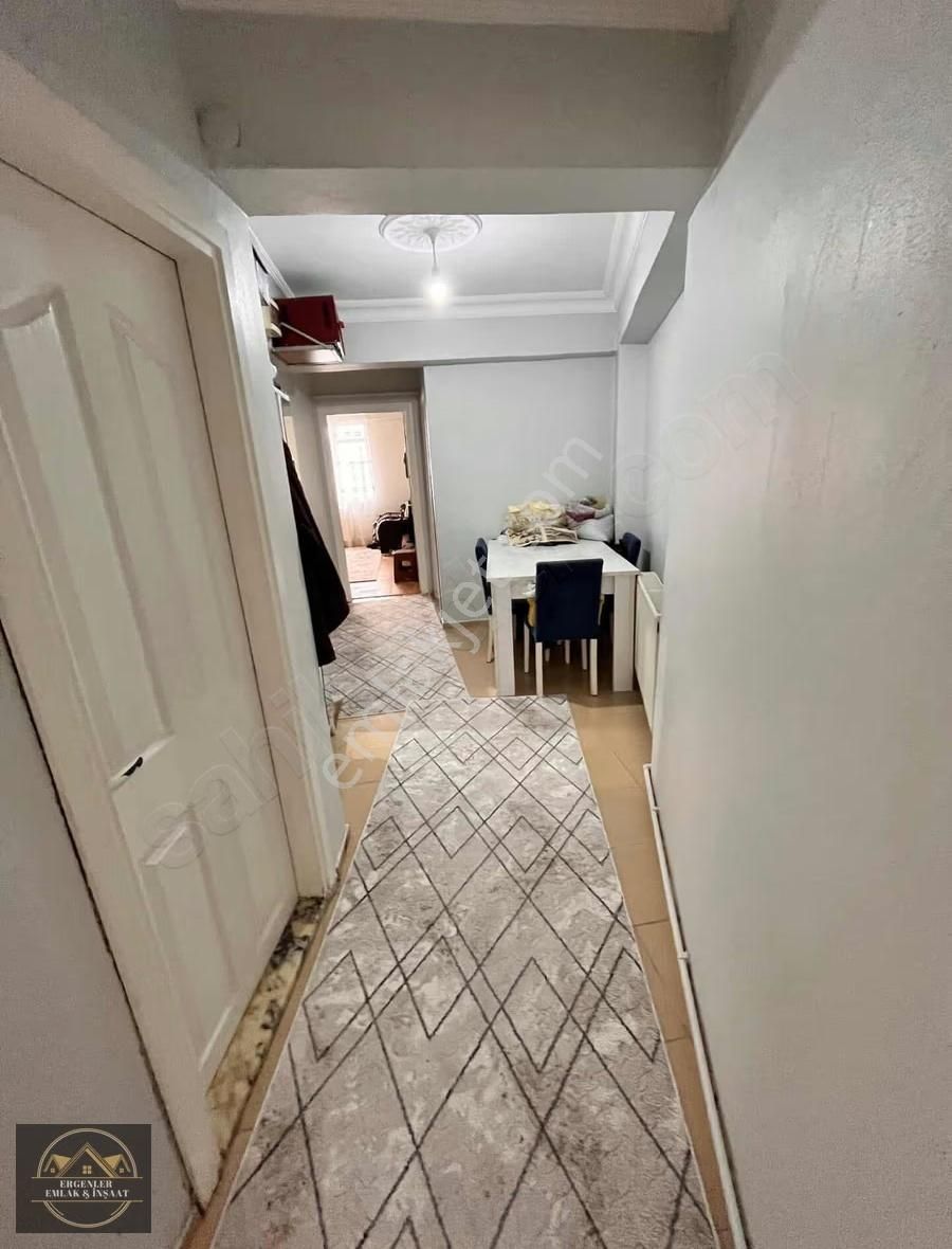 Ergenler Emlak'dan Esenler Fatih Mahallesin'de 1+1 Daire