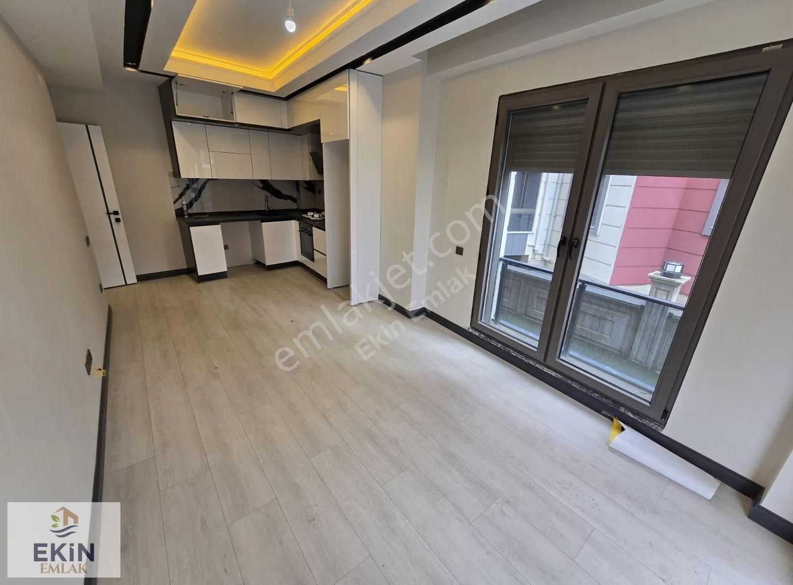 İkizçay'da 25m2 Dev Balkonlu Süper Lüks Sıfır 2+1 Daire!