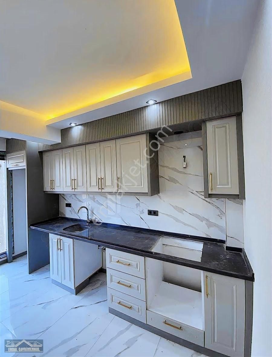 Fatih Te Satılık Sıfır Asansörlü Fırsat Daire - Görsel 4