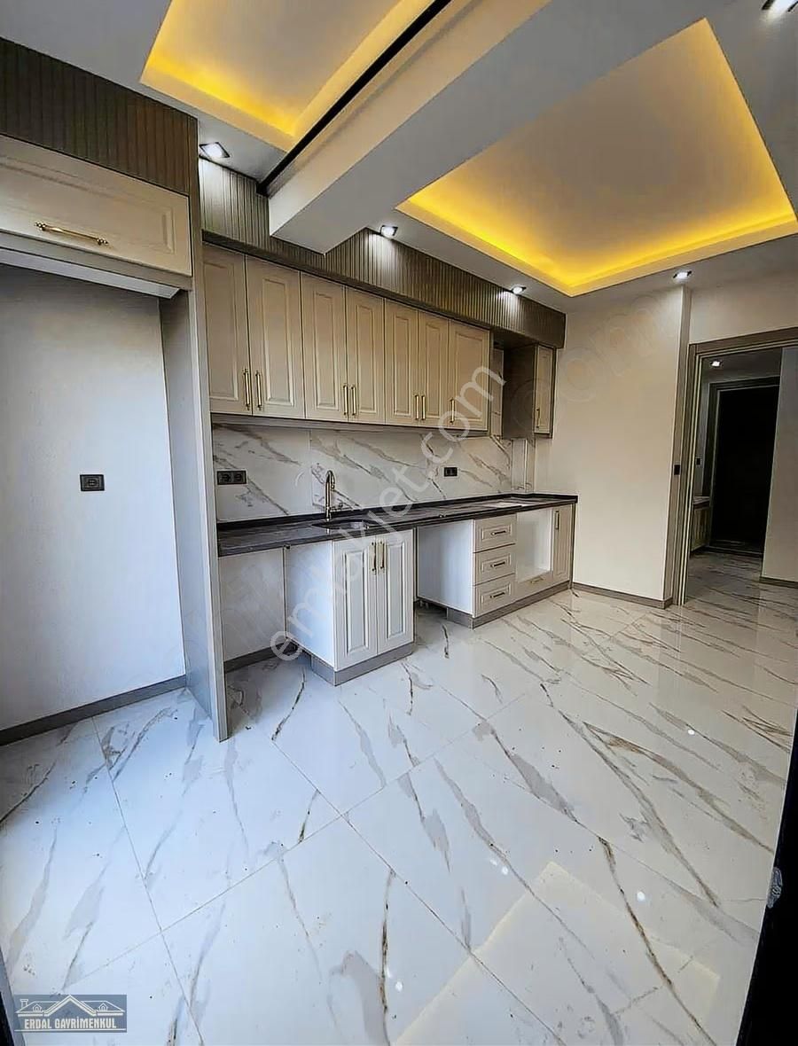 Fatih Te Satılık Sıfır Asansörlü Fırsat Daire - Görsel 5