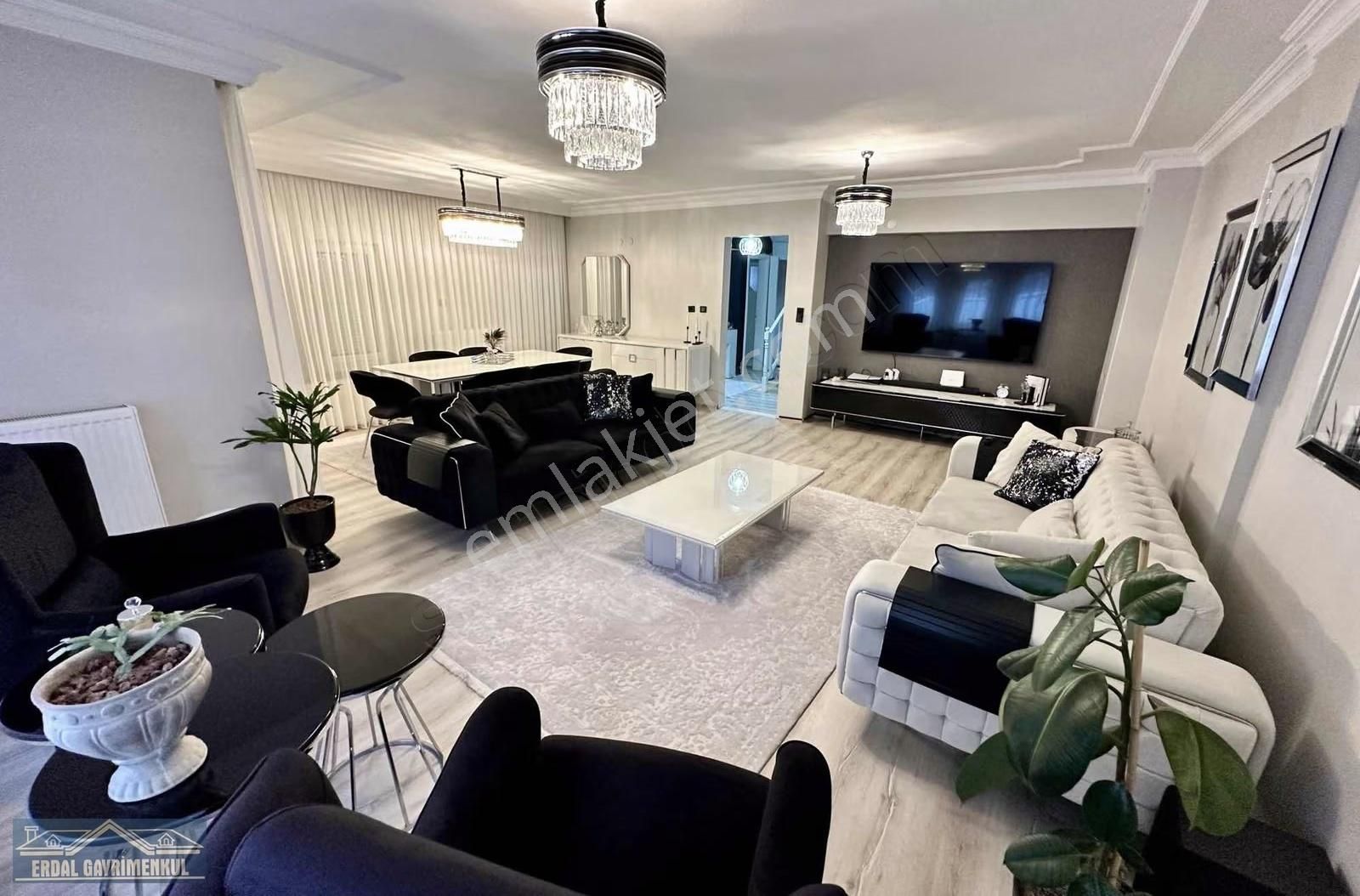 Bağbaşında Lüx 6+2 Satılık Villa - Görsel 3