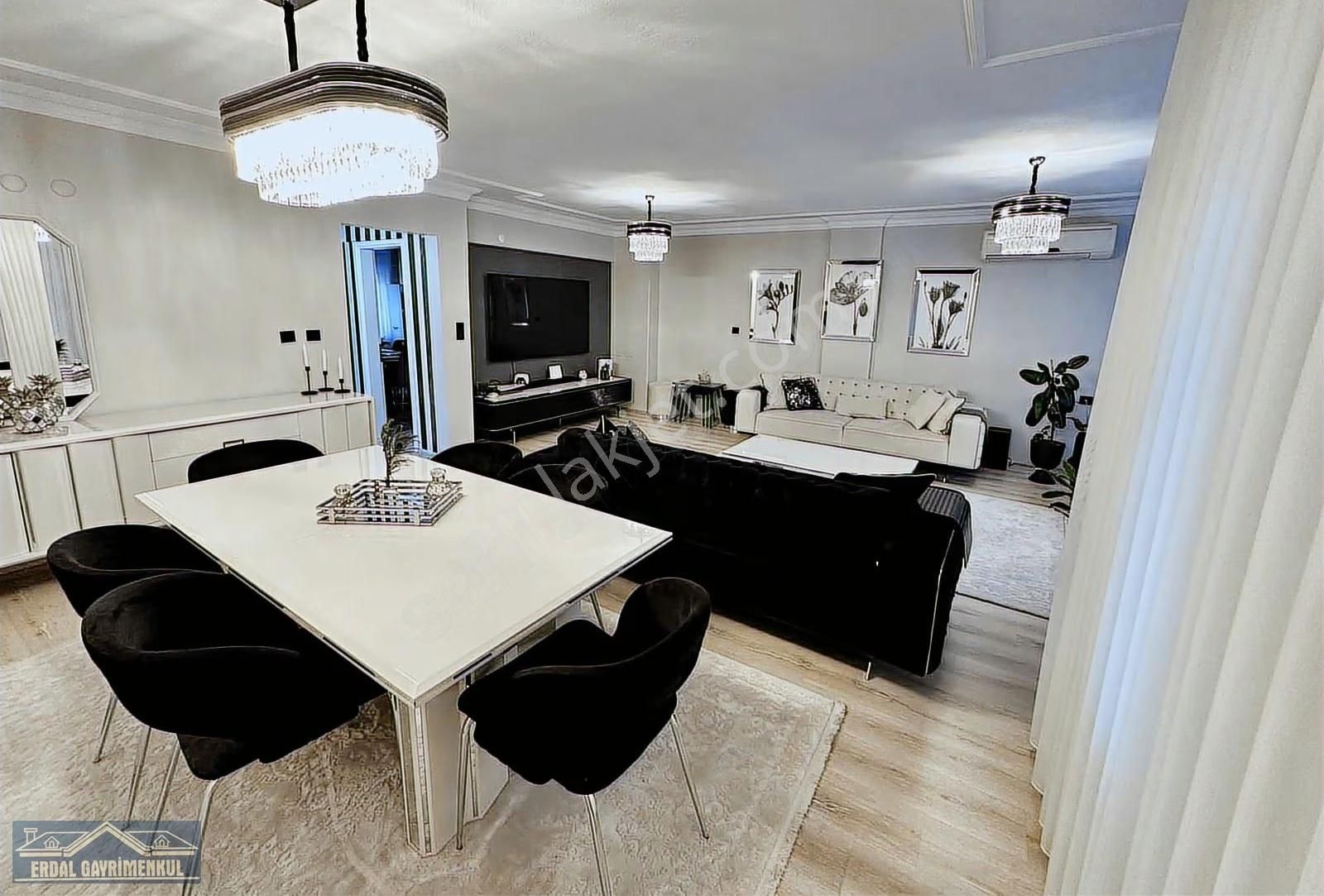 Bağbaşında Lüx 6+2 Satılık Villa - Görsel 14