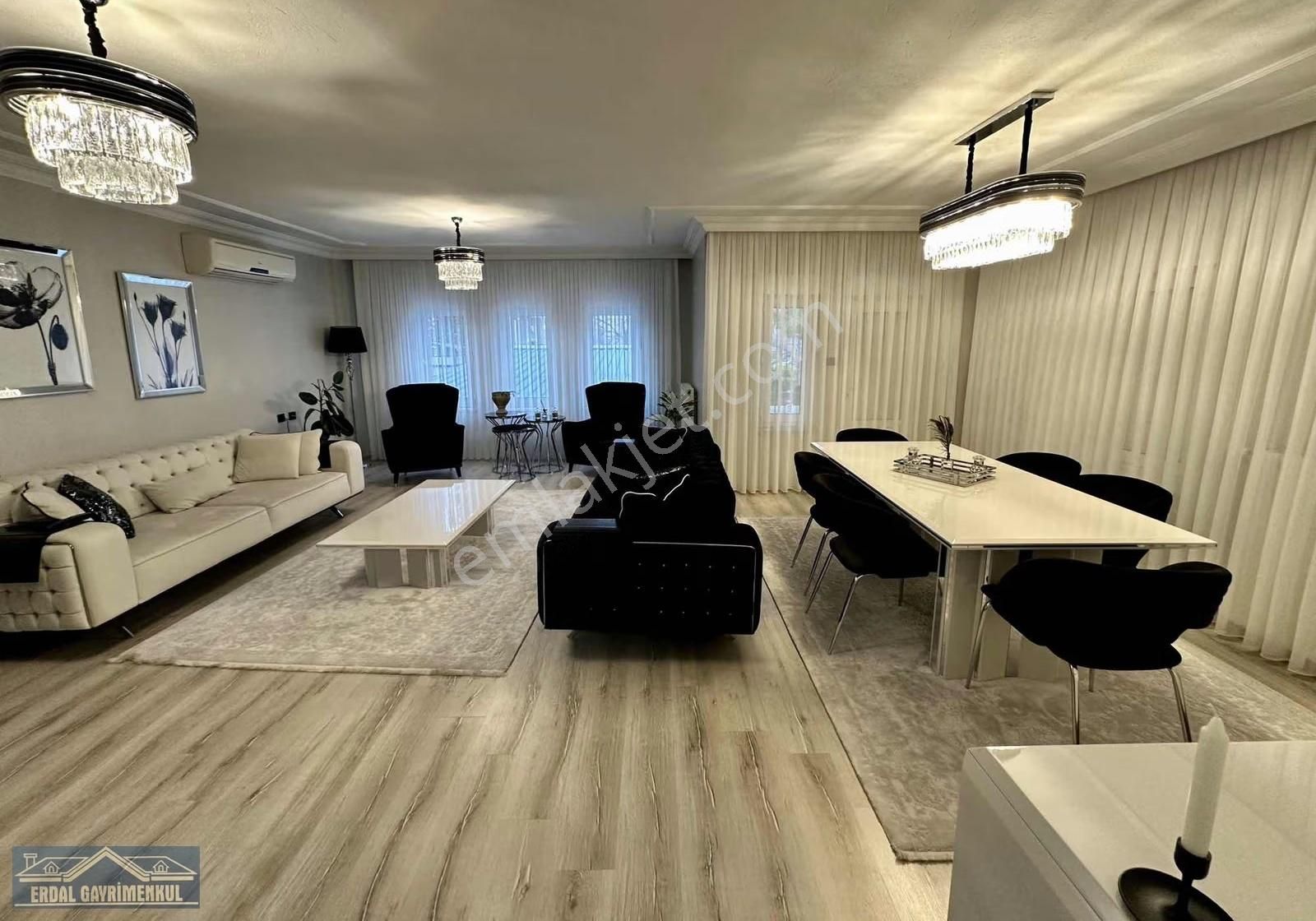 Bağbaşında Lüx 6+2 Satılık Villa - Görsel 17