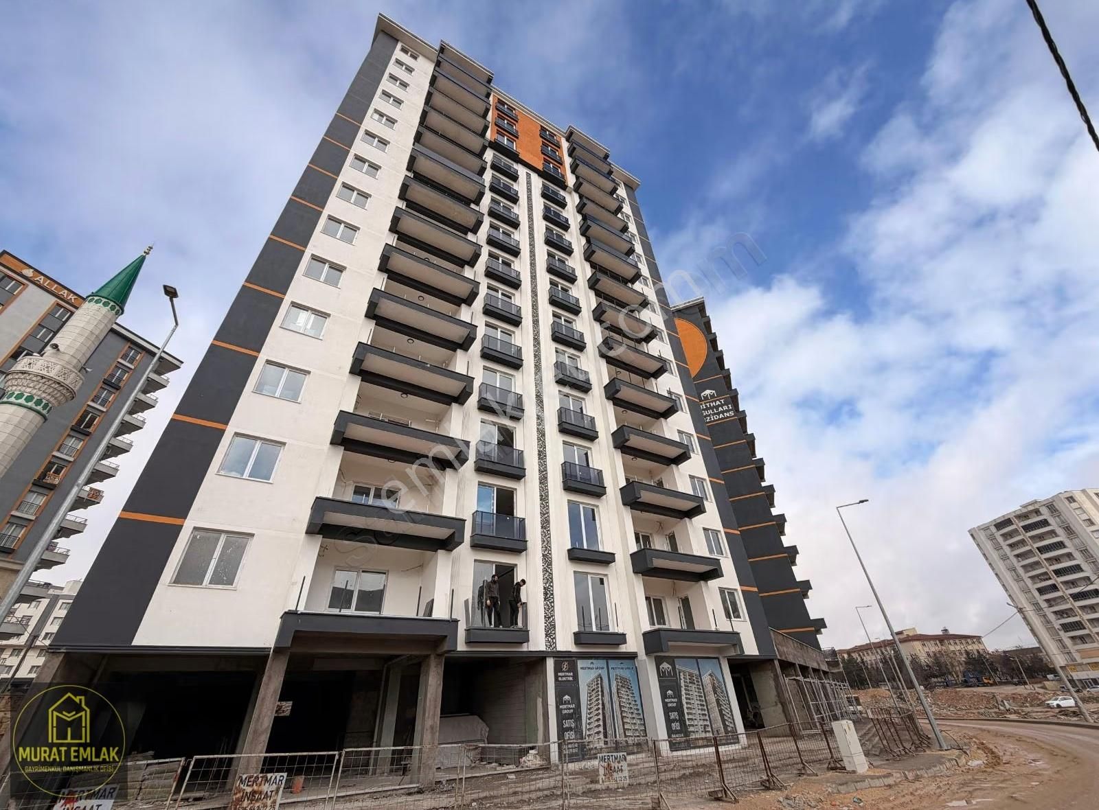 Murat Emlak'tan Sosyal Bilimler Lisesi Yanı 2+1 Dairemiz Satılık