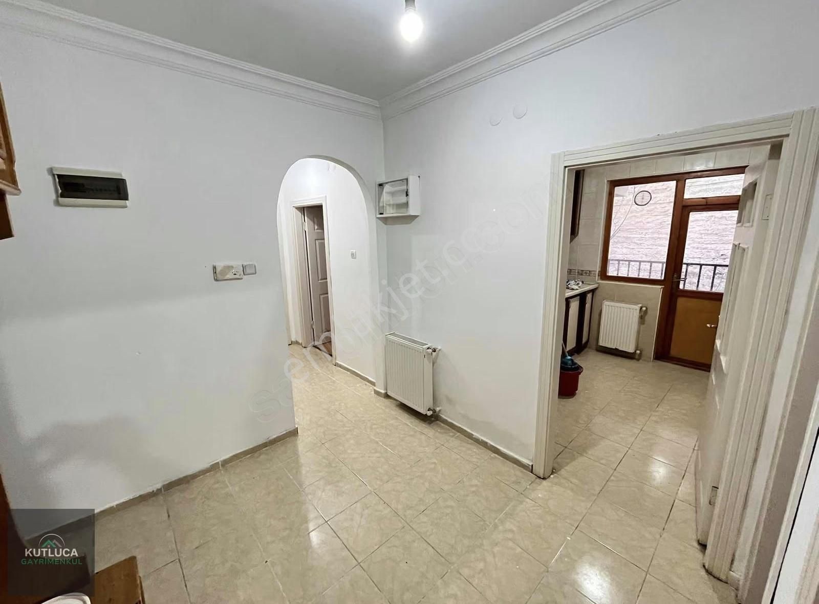 Etlik Şehir Hast. Yürüme Mesafesi Bağımsız Kilerli Kat Konumunda