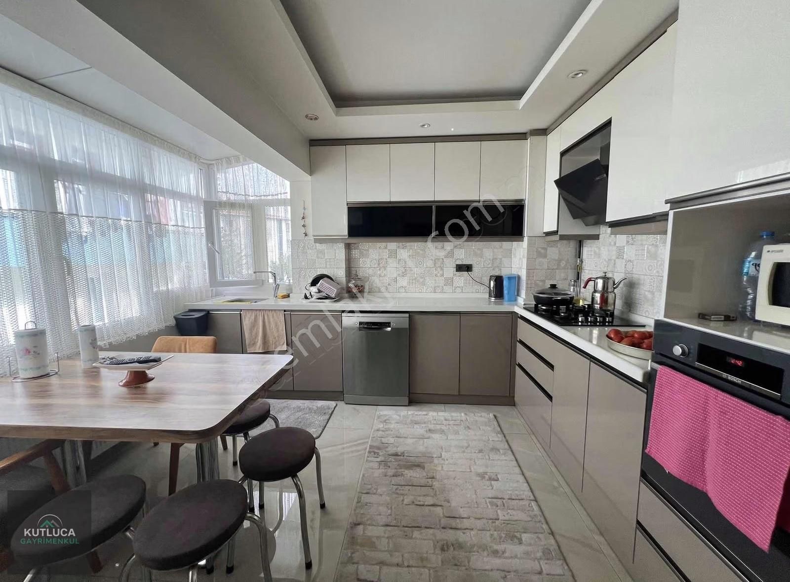 3+1 Kardeşlerde Yapılı Masrafsız Oturum Ve Yatırıma Uygun Fırsat - Görsel 17