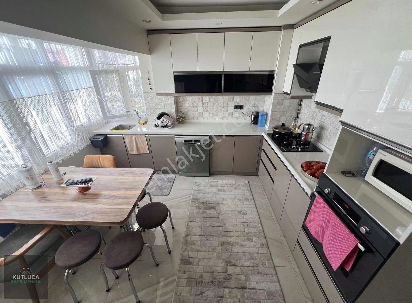 3+1 Kardeşlerde Yapılı Masrafsız Oturum Ve Yatırıma Uygun Fırsat - Görsel 3