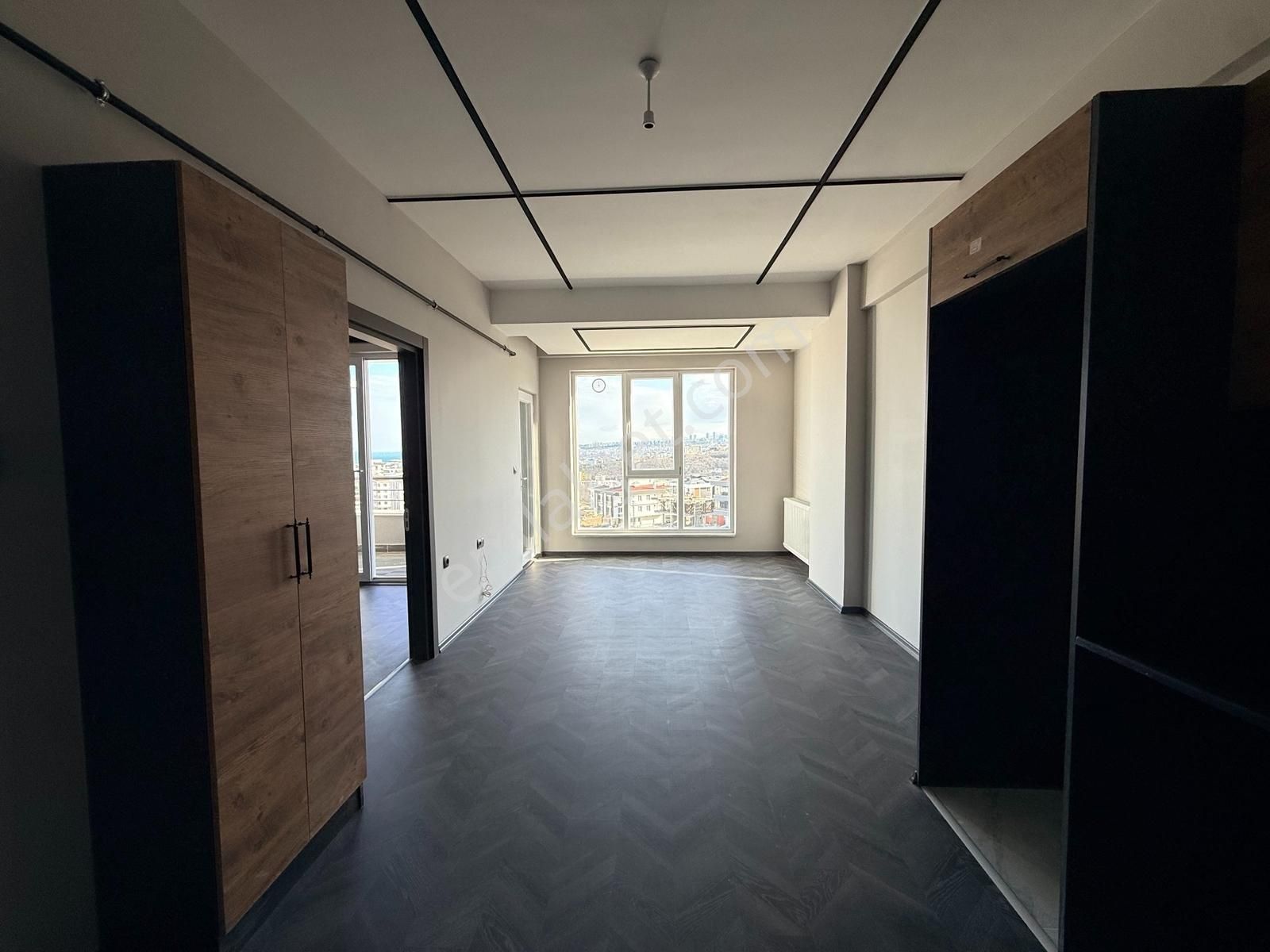 Körfez'de Havuzlu Sitede Deniz Manzaralı Geniş 1+1 Daire - Görsel 10