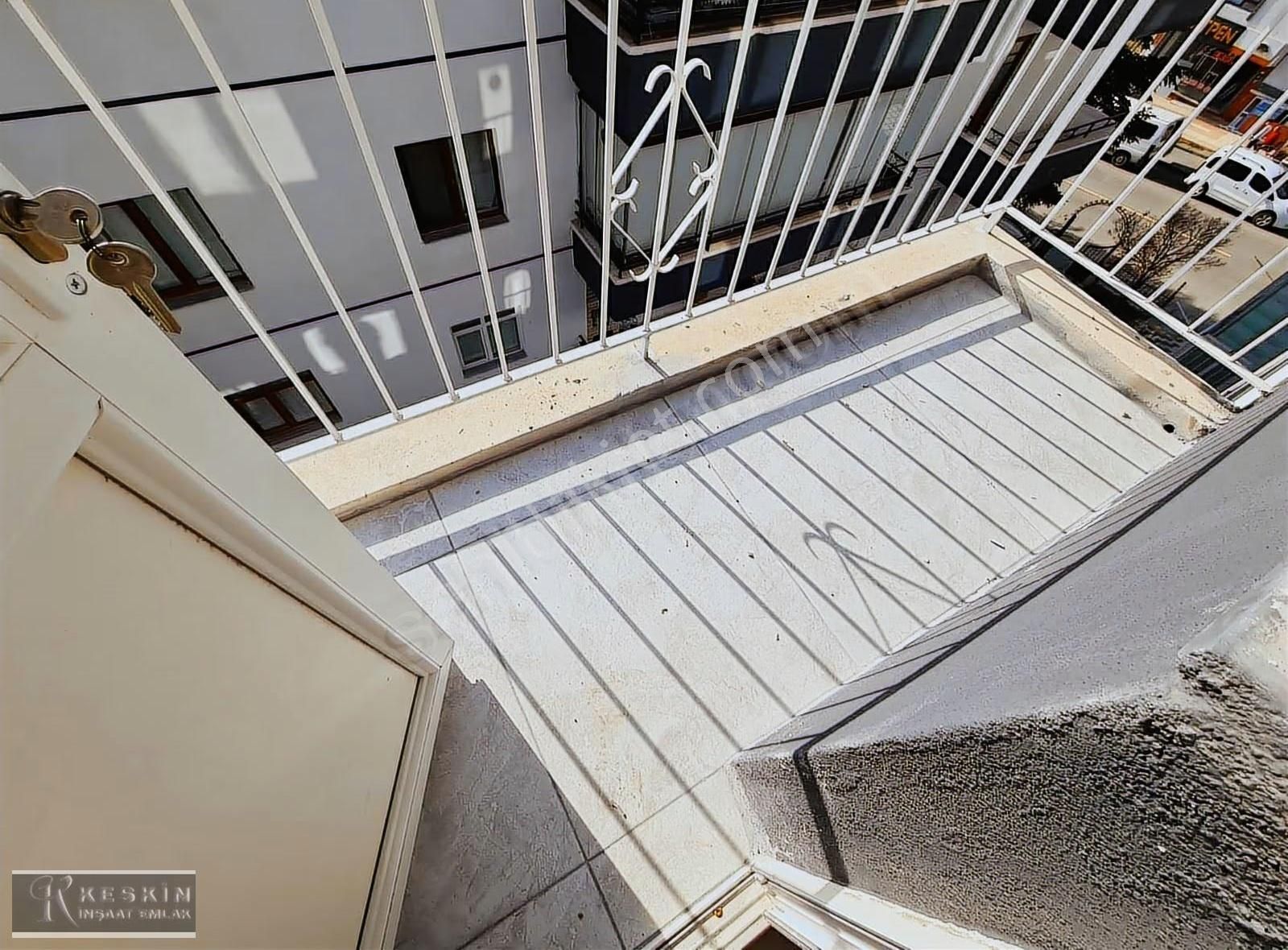 Çaldıran Mah 3.kat Full Yapılı 3+1 Cadde Üzeri Satılık Daire - Görsel 16