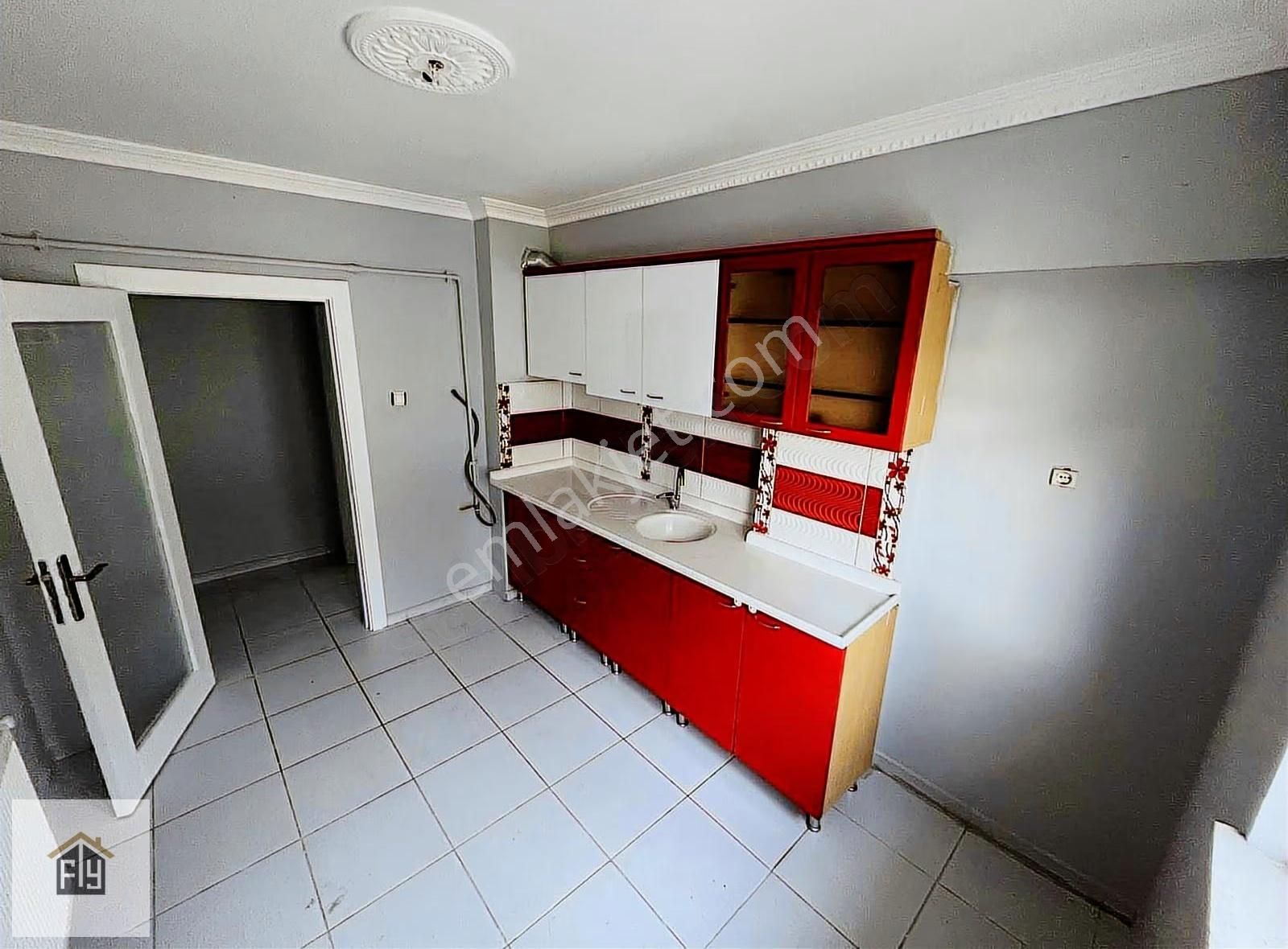 F&y Emlaktan Karapürçek Mah. 1. Kat 3+1 Bakımlı Güney Cephe - Görsel 4