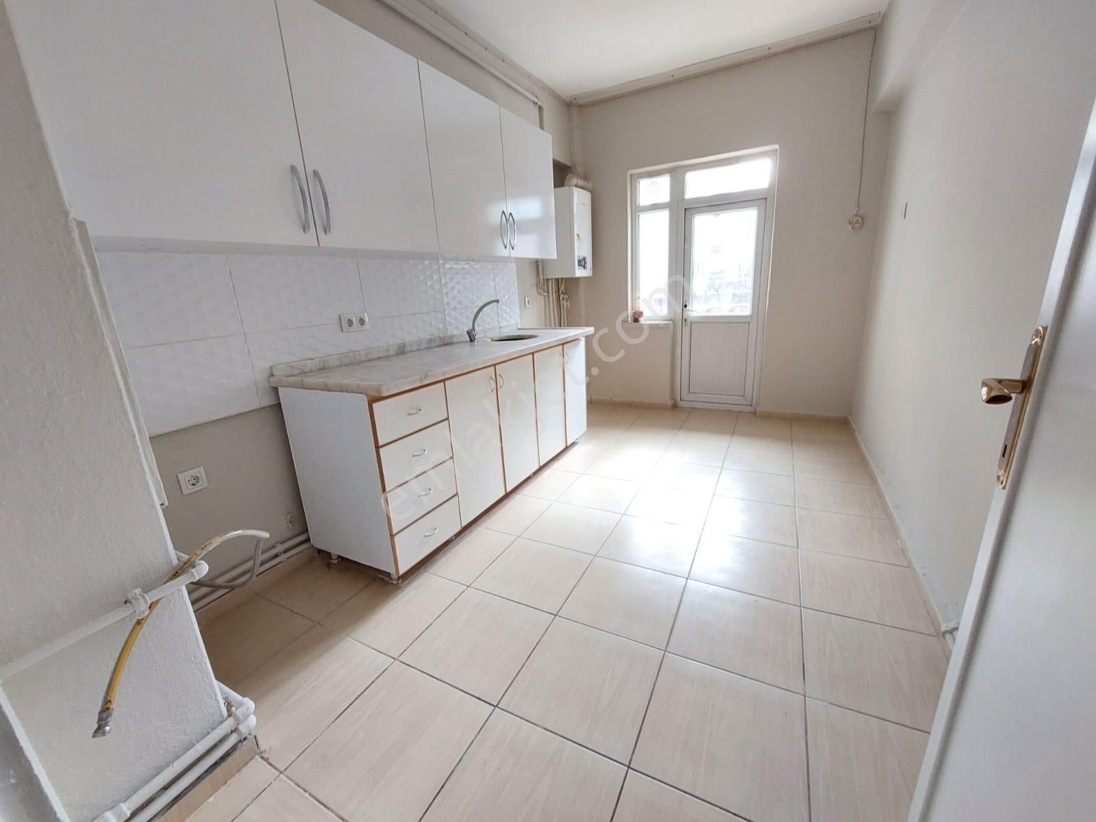 Göraldan 3+1 Arakat Sokullu Caddesi Yanı Çetin Emeç Yakını - Görsel 13