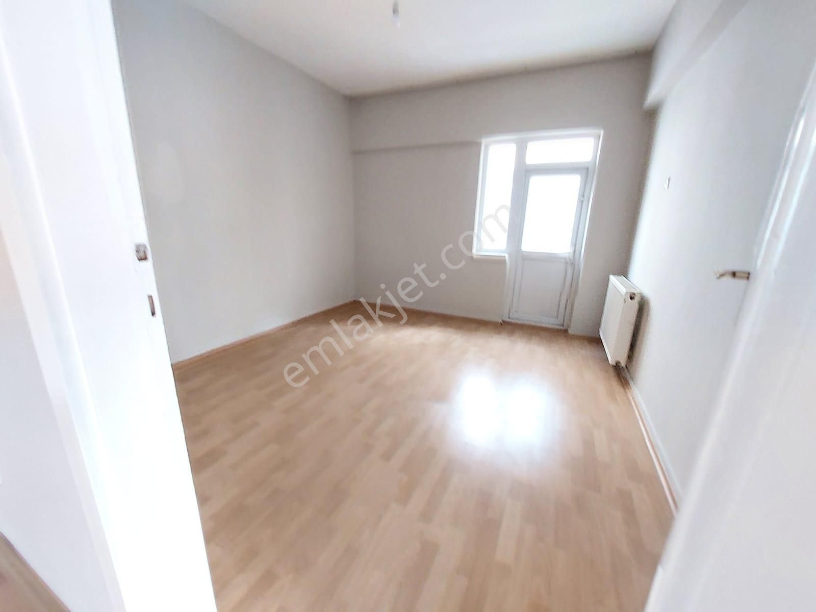 Göraldan 3+1 Arakat Sokullu Caddesi Yanı Çetin Emeç Yakını - Görsel 26