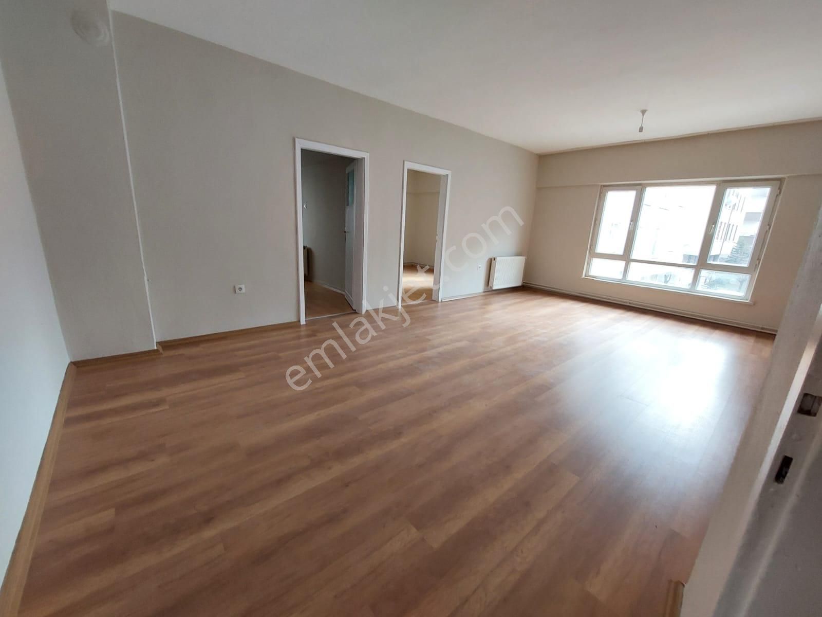 Göraldan 3+1 Arakat Sokullu Caddesi Yanı Çetin Emeç Yakını - Görsel 21