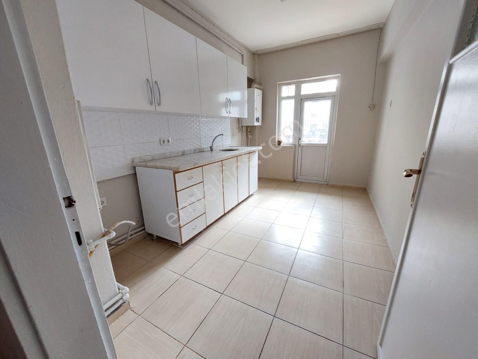 Göraldan 3+1 Arakat Sokullu Caddesi Yanı Çetin Emeç Yakını - Görsel 8