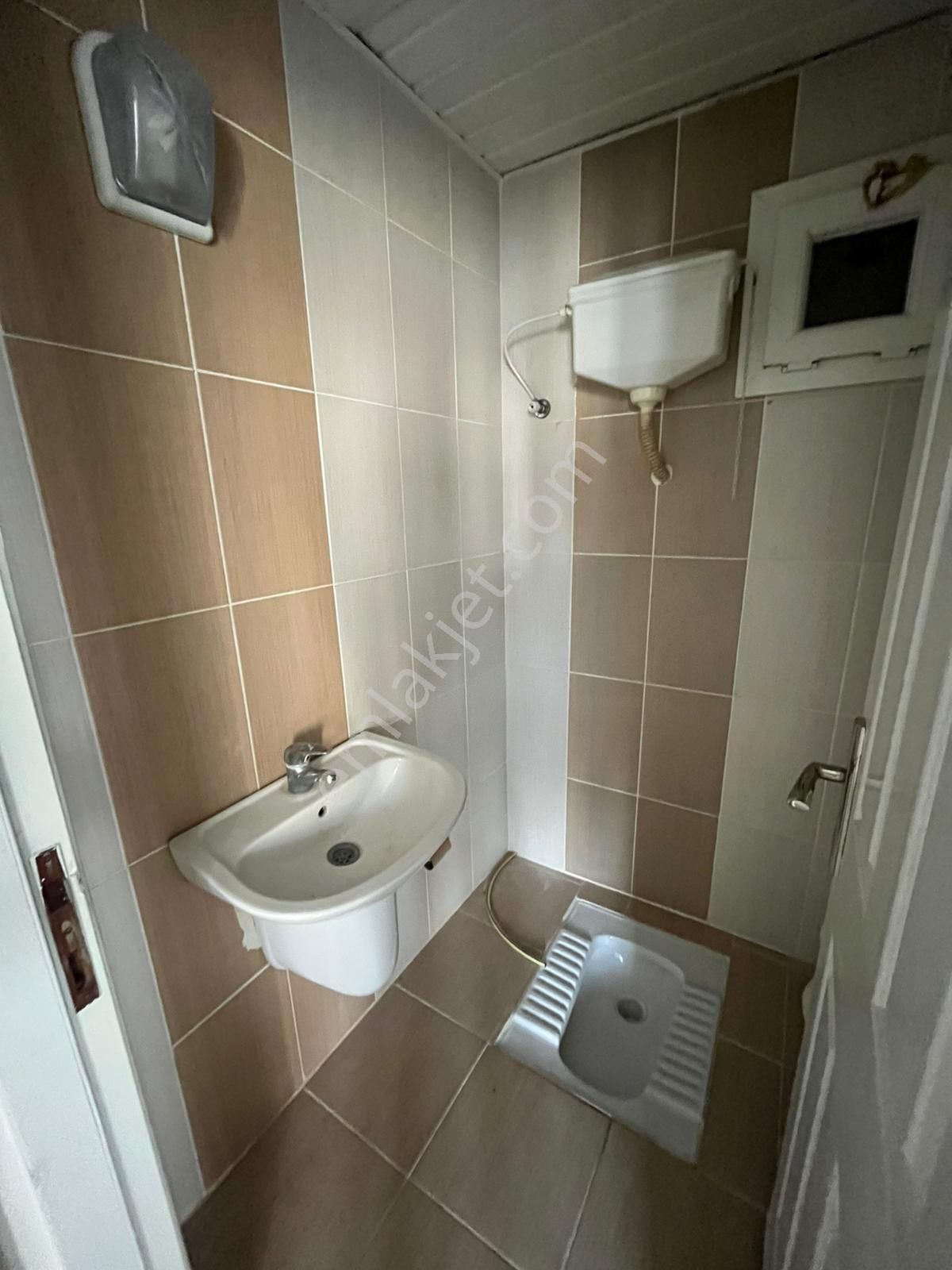 Adana Yurt Mahallesi Hayalpark Çivarında Okul Bölgesinde Doğalgazlı 3+1 Fırsat Kiralık Daire - Görsel 4