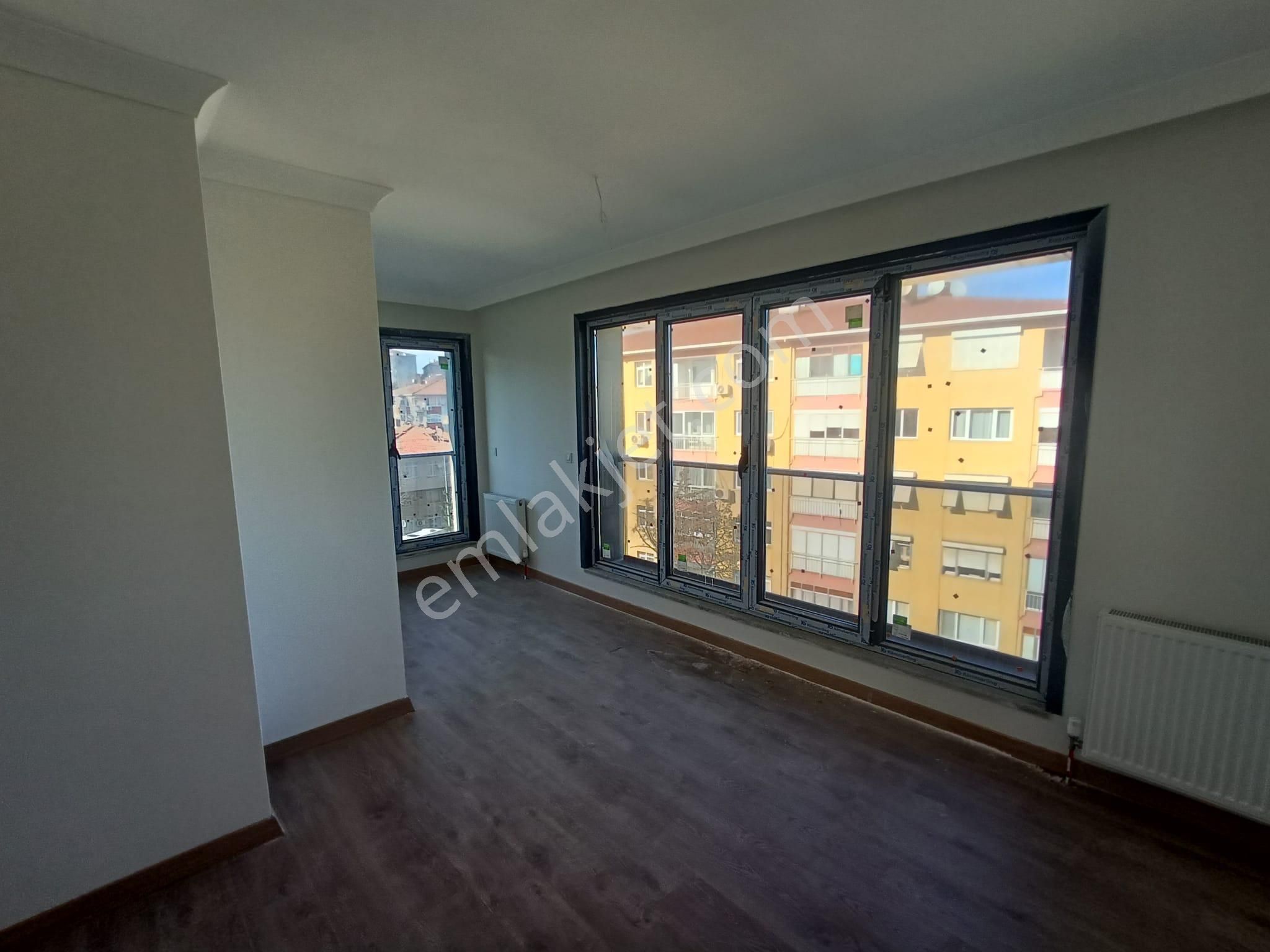 Üsküdar Barbaros Mah. Kiralık Sıfır 3+1 Daire - Görsel 4