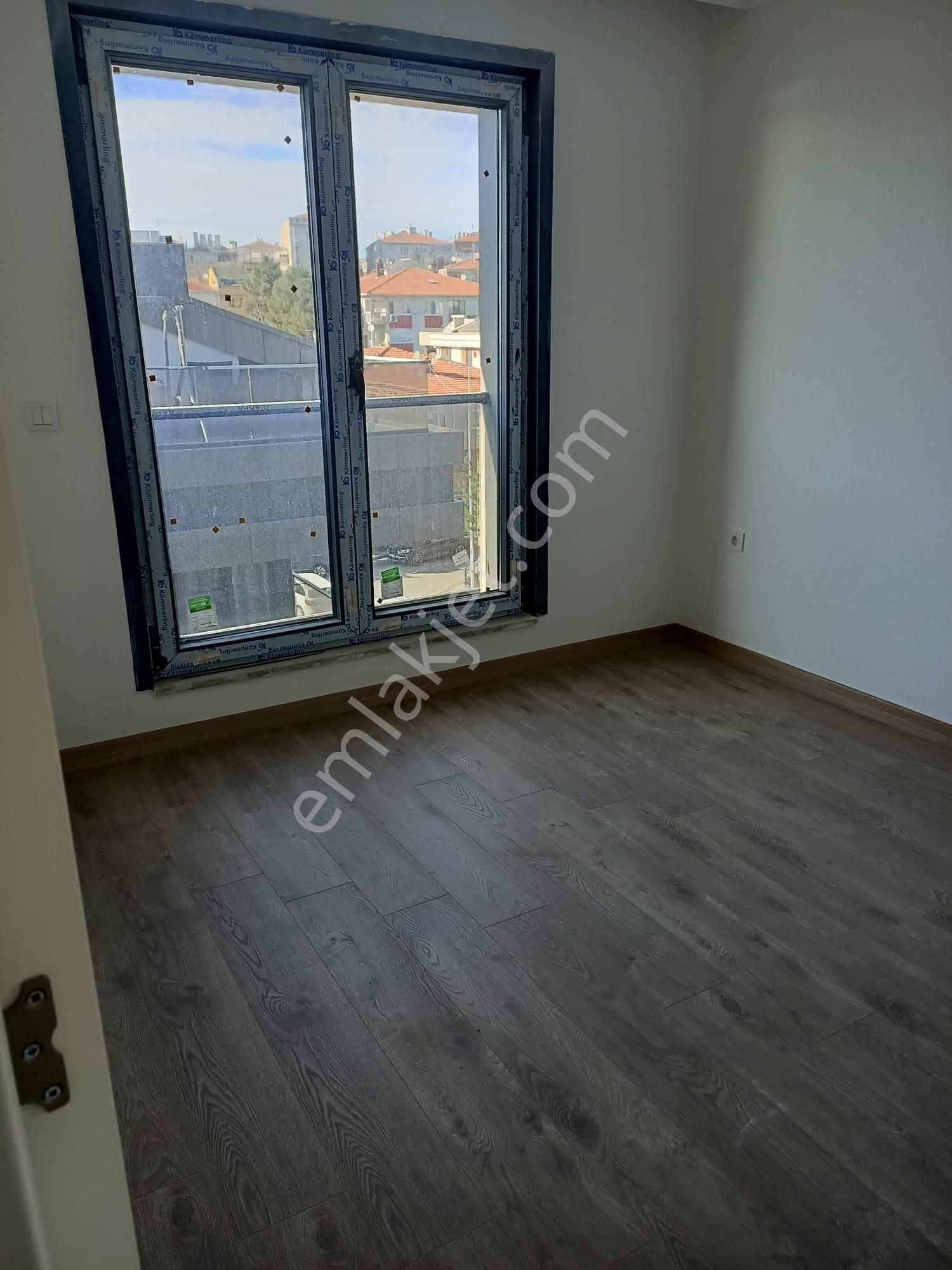 Üsküdar Barbaros Mah. Kiralık Sıfır 3+1 Daire - Görsel 3