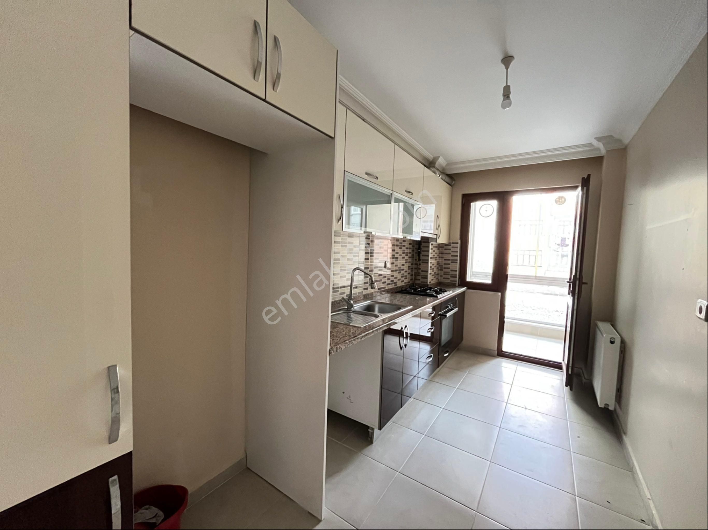 İmren Gayrimenkulden Satılık Kemalpaşa Mh. 2+1 90m2 Ön Cephe - Görsel 11