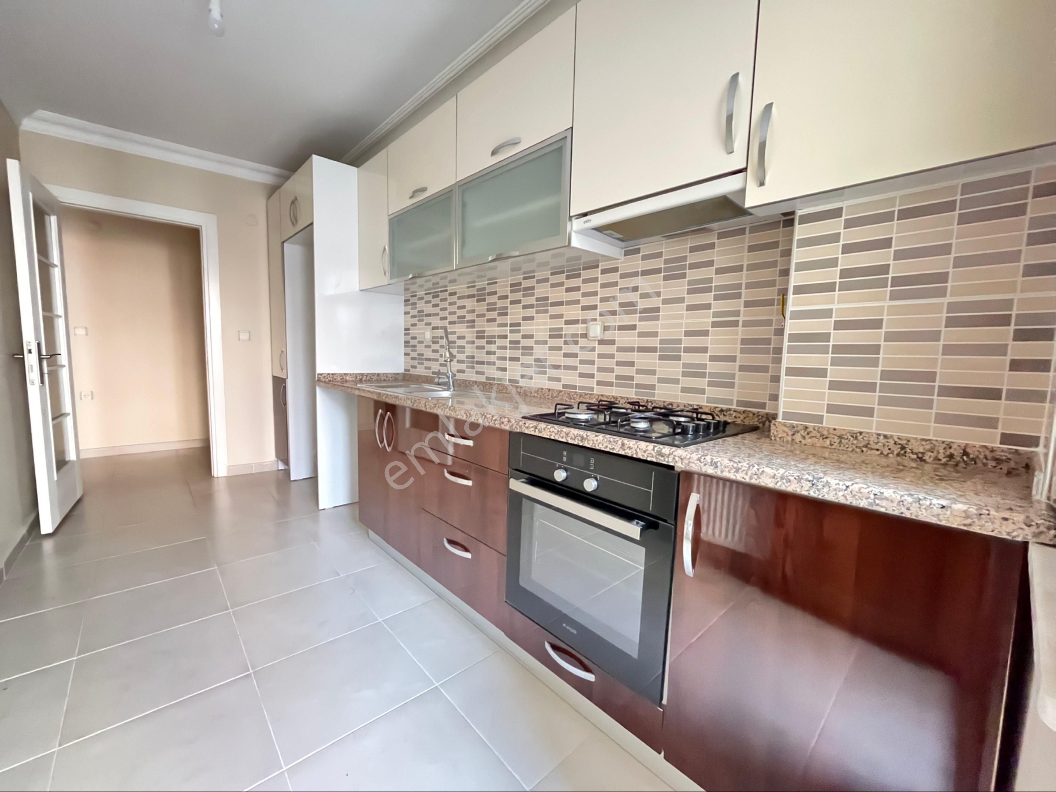 İmren Gayrimenkulden Satılık Kemalpaşa Mh. 2+1 90m2 Ön Cephe - Görsel 16