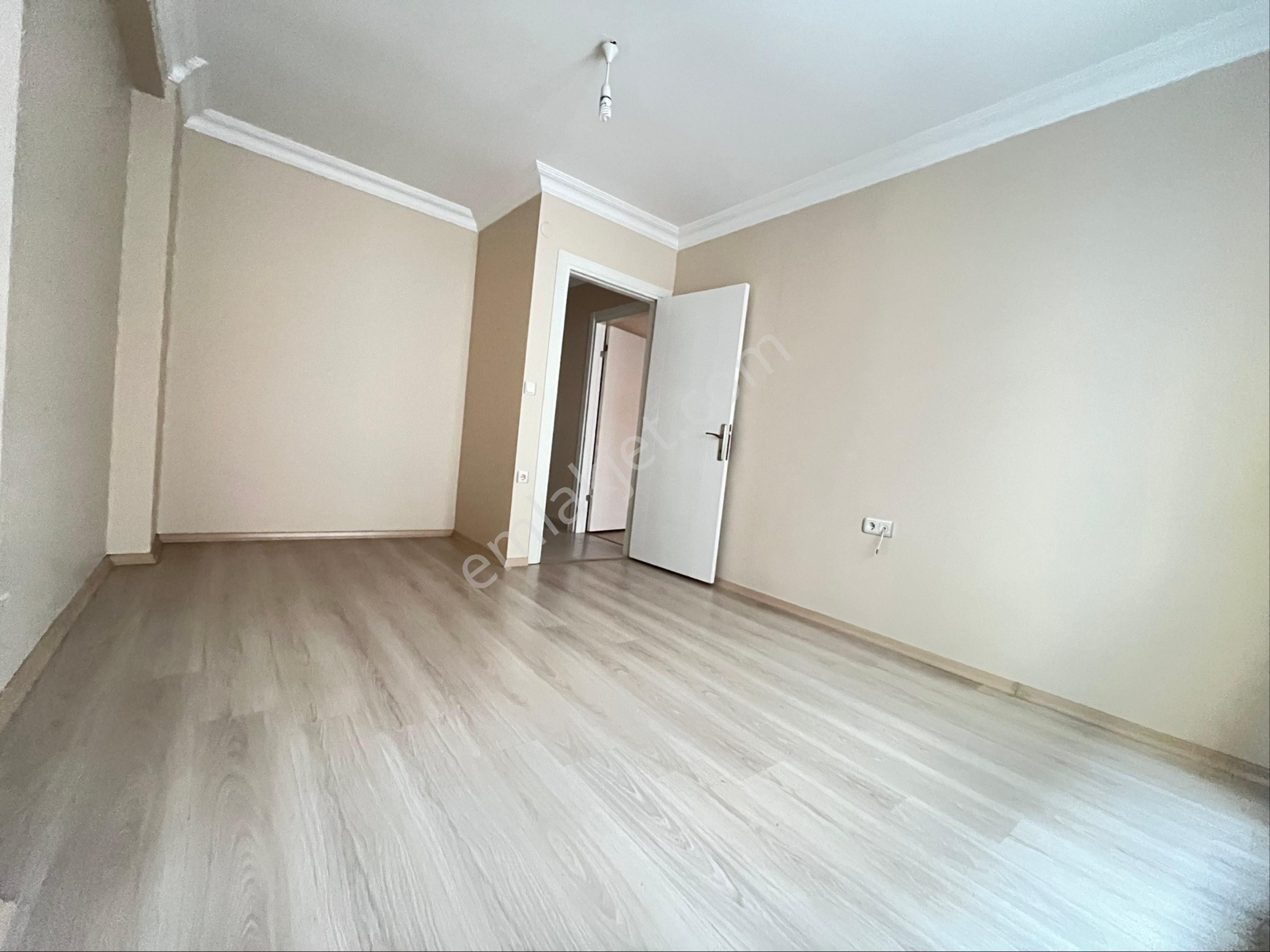İmren Gayrimenkulden Satılık Kemalpaşa Mh. 2+1 90m2 Ön Cephe - Görsel 24