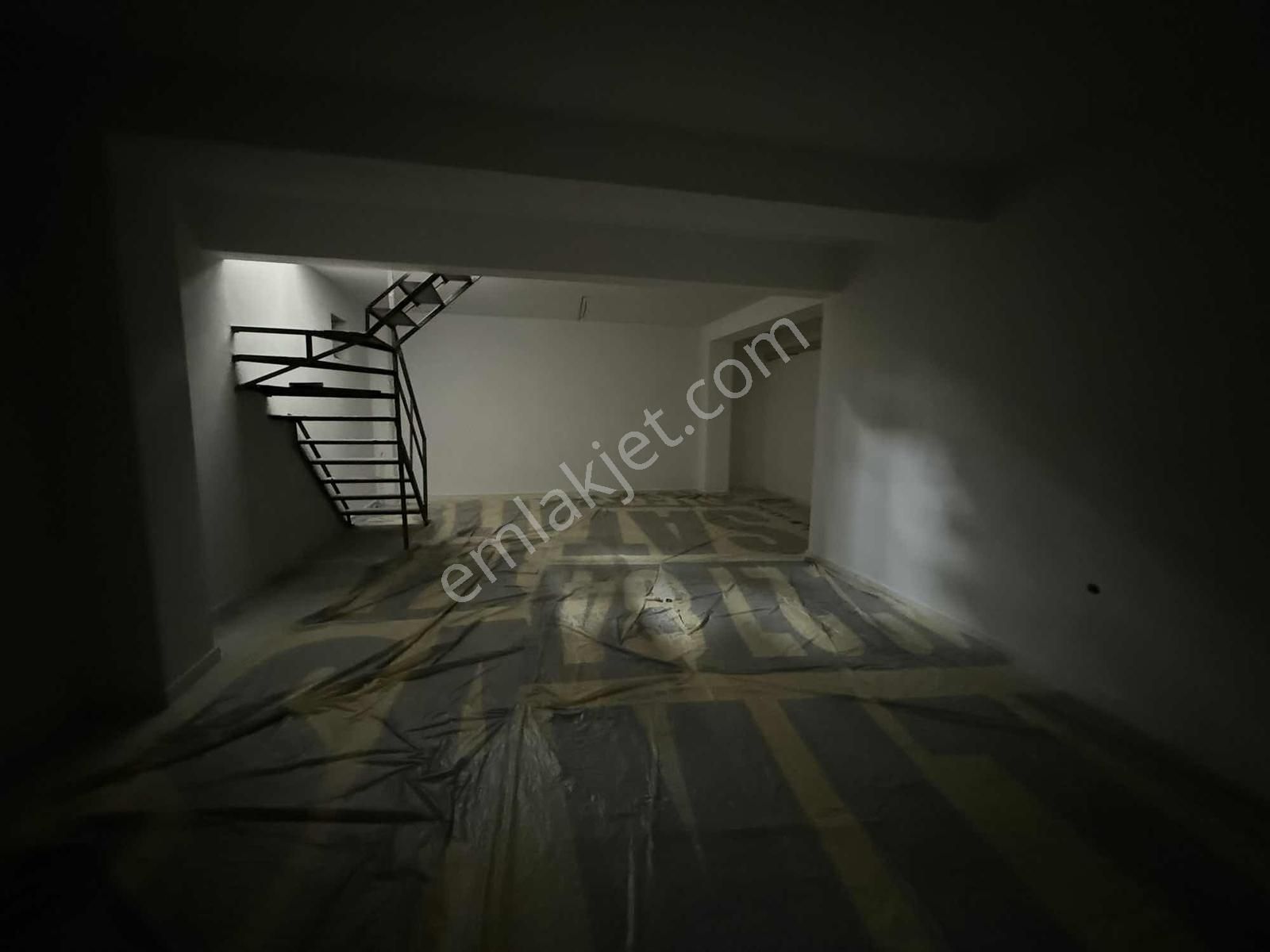 Cennet Mah.hürriyet Cad.paralel Bodrumlu Dükkan - Görsel 4