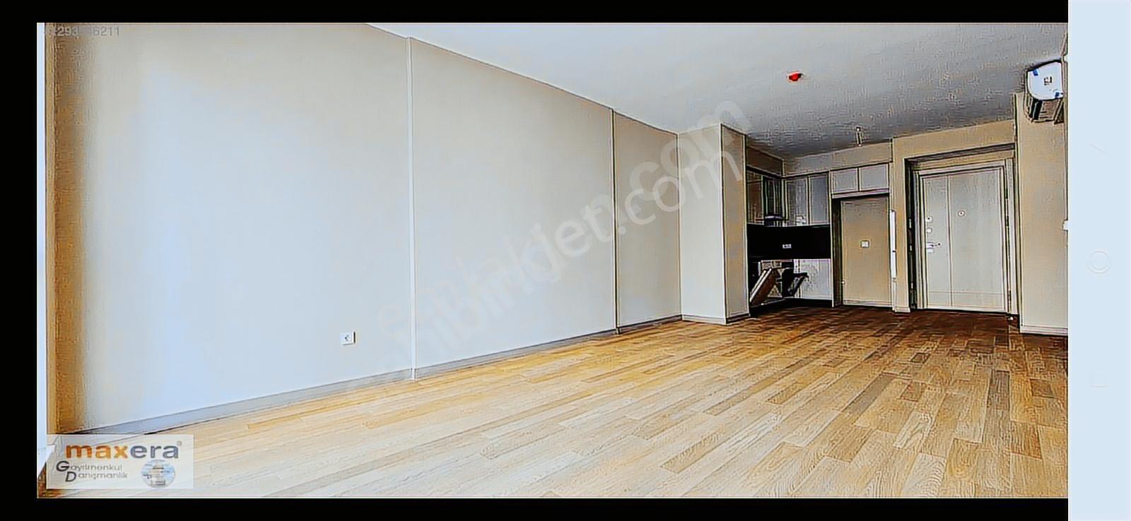 Çekmeköypark Ağaoğlu Sitesinde Boş, Balkonlu Temiz Daire - Görsel 2