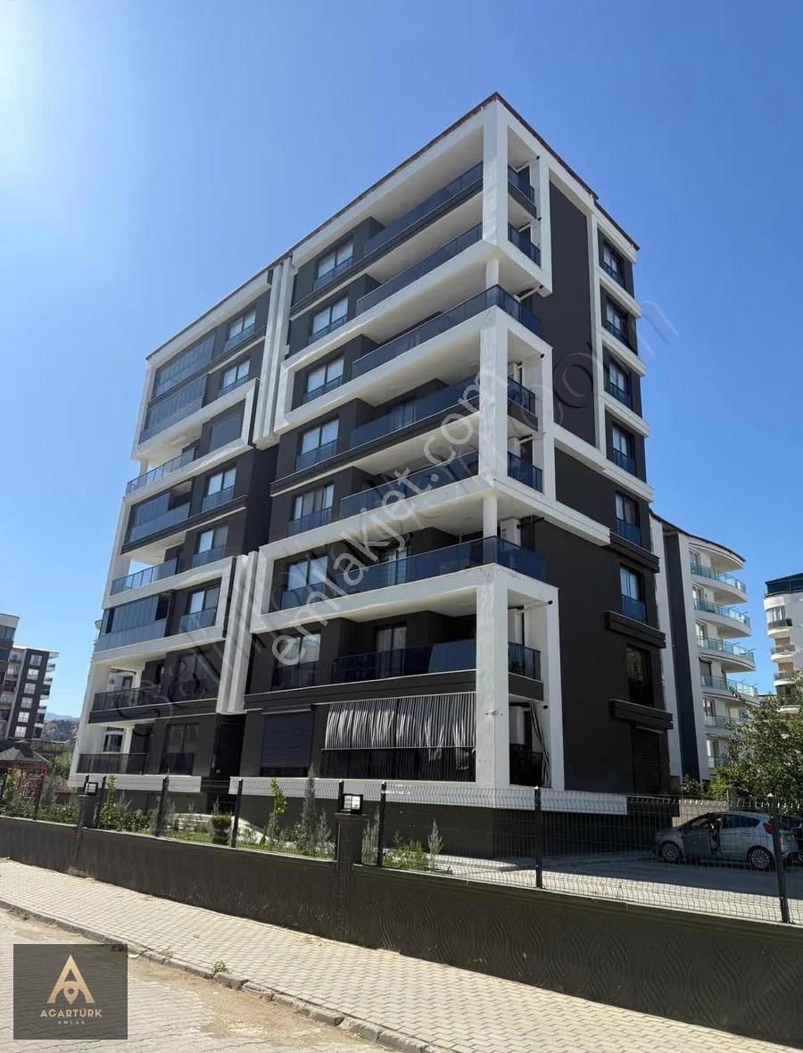 Zafer'in Kalbinde Ultra Lüks Ve Geniş 3+1 Daire !