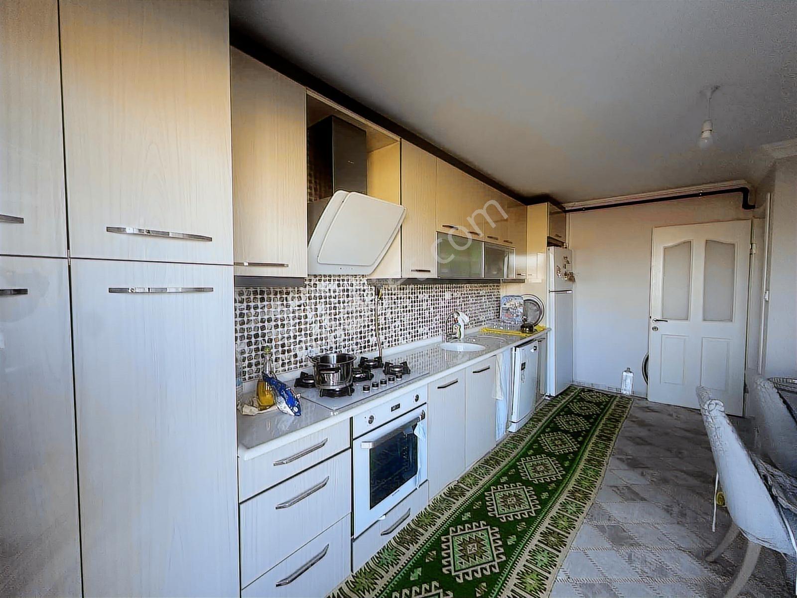 Günaltay Da Cadde Üstünde 4 Katlı Satılık Bina - Görsel 5