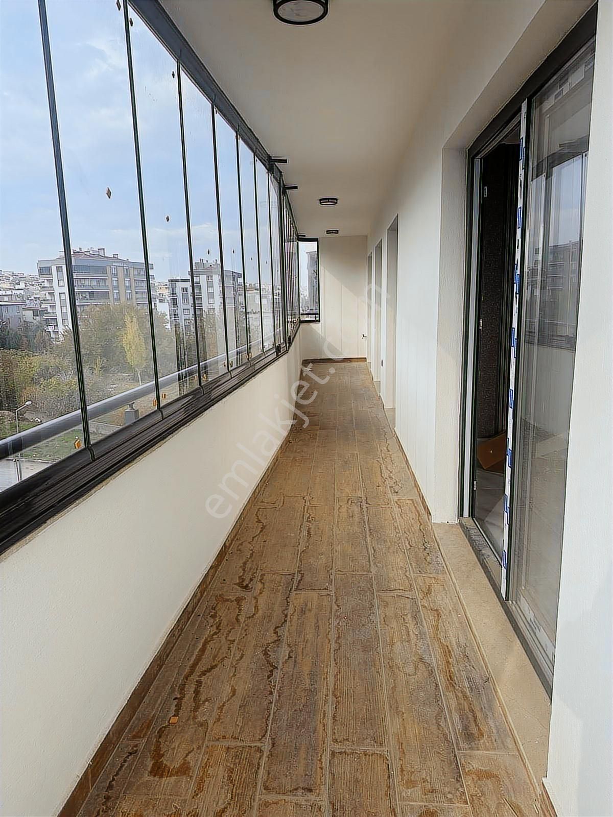 Havuzlu Site İçerisinde Akıllı Ev Sistemli 3+1 Daireler - Görsel 9