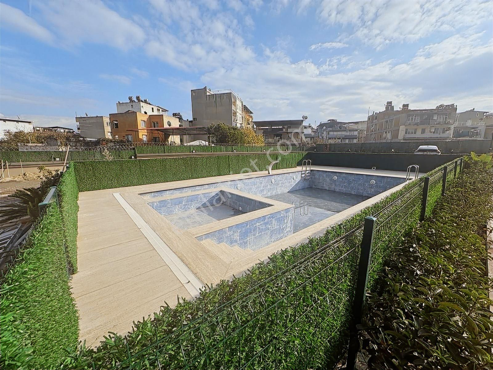 Havuzlu Site İçerisinde Akıllı Ev Sistemli 3+1 Daireler - Görsel 4